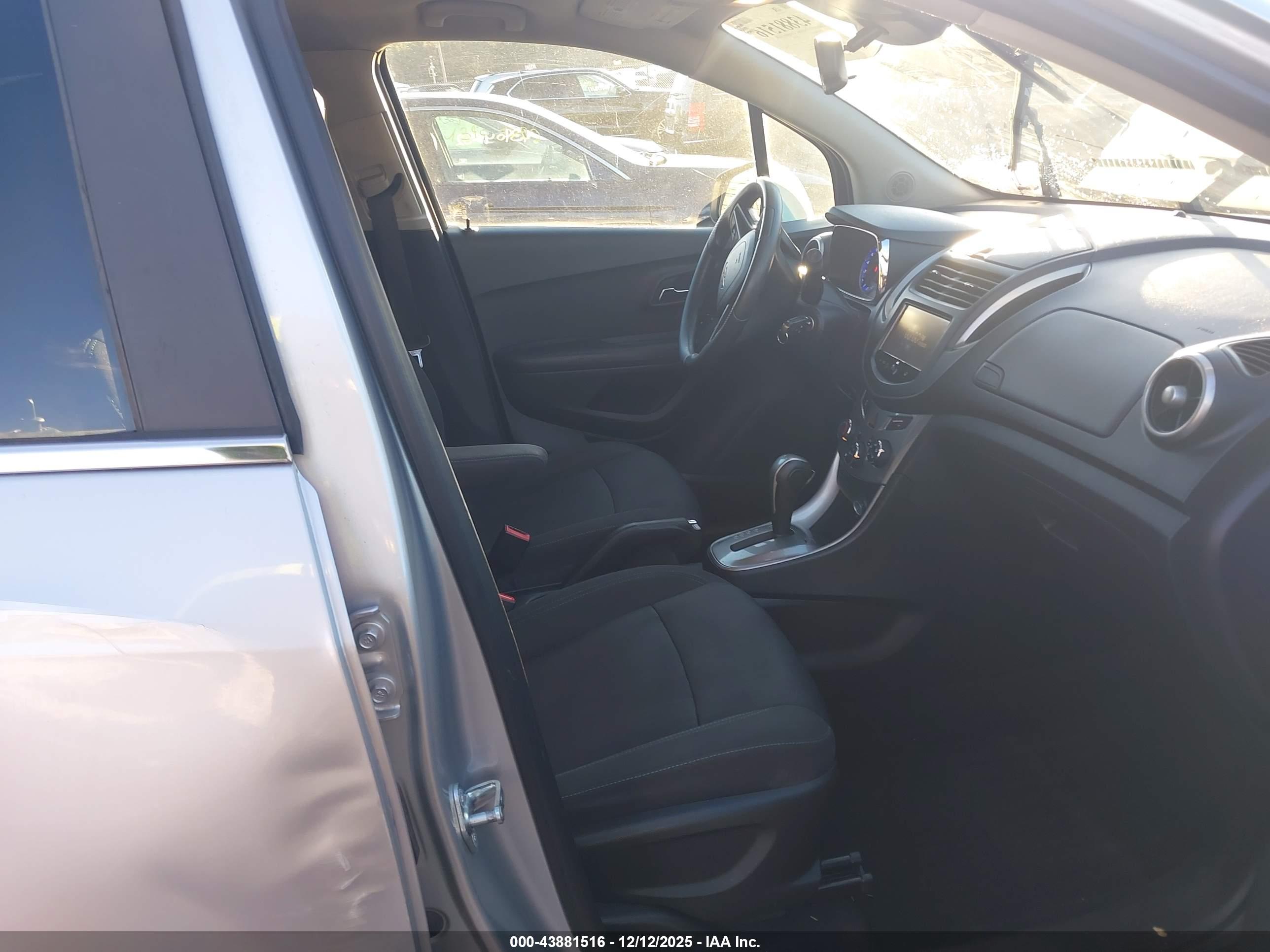 CHEVROLET TRAX image 5