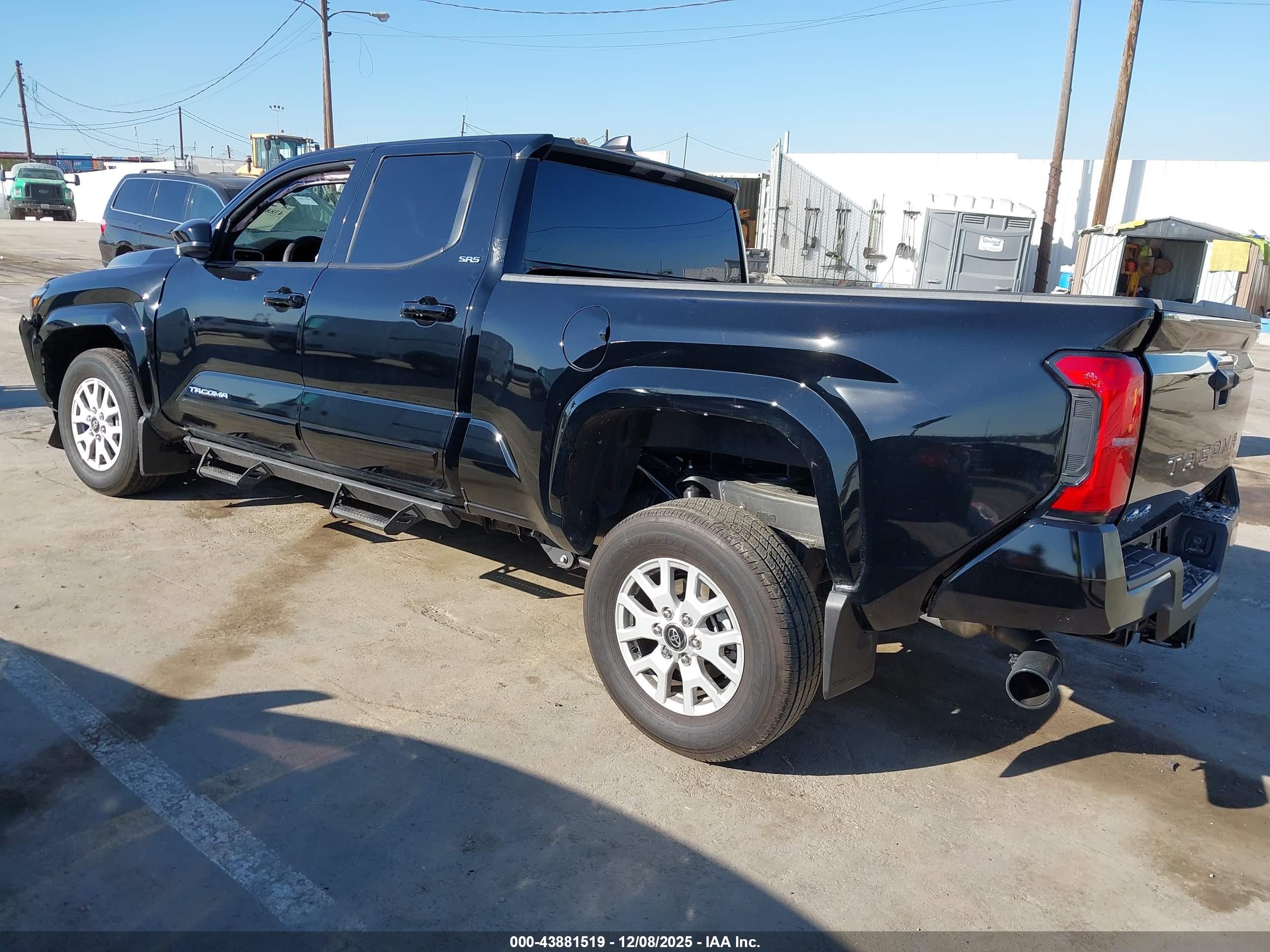 TOYOTA TACOMA image 3
