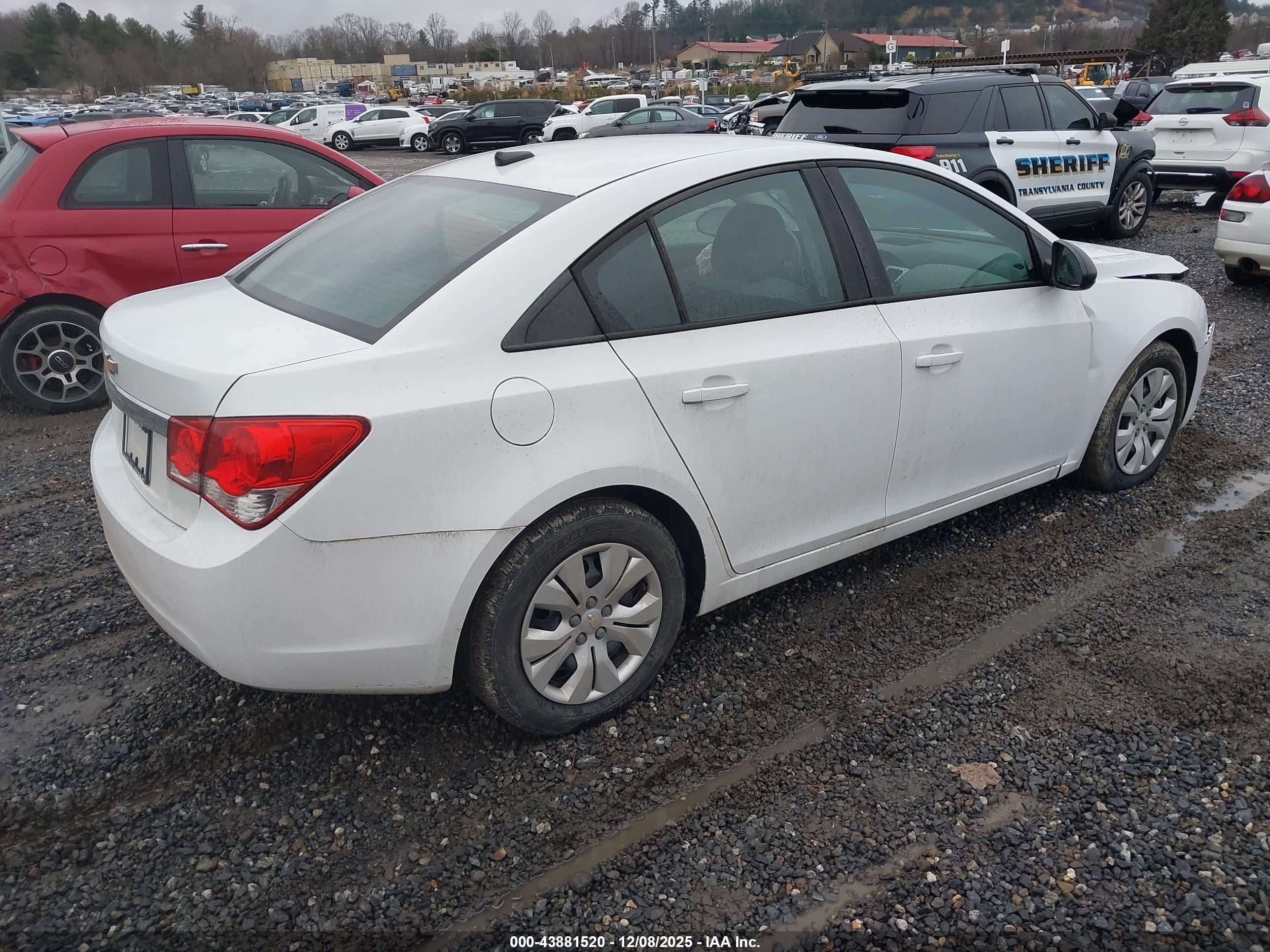 CHEVROLET CRUZE image 4