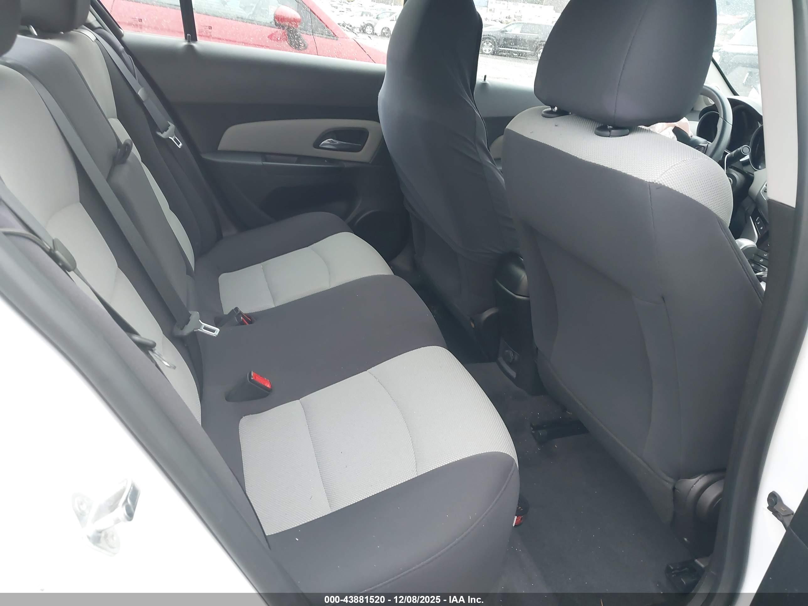 CHEVROLET CRUZE image 8