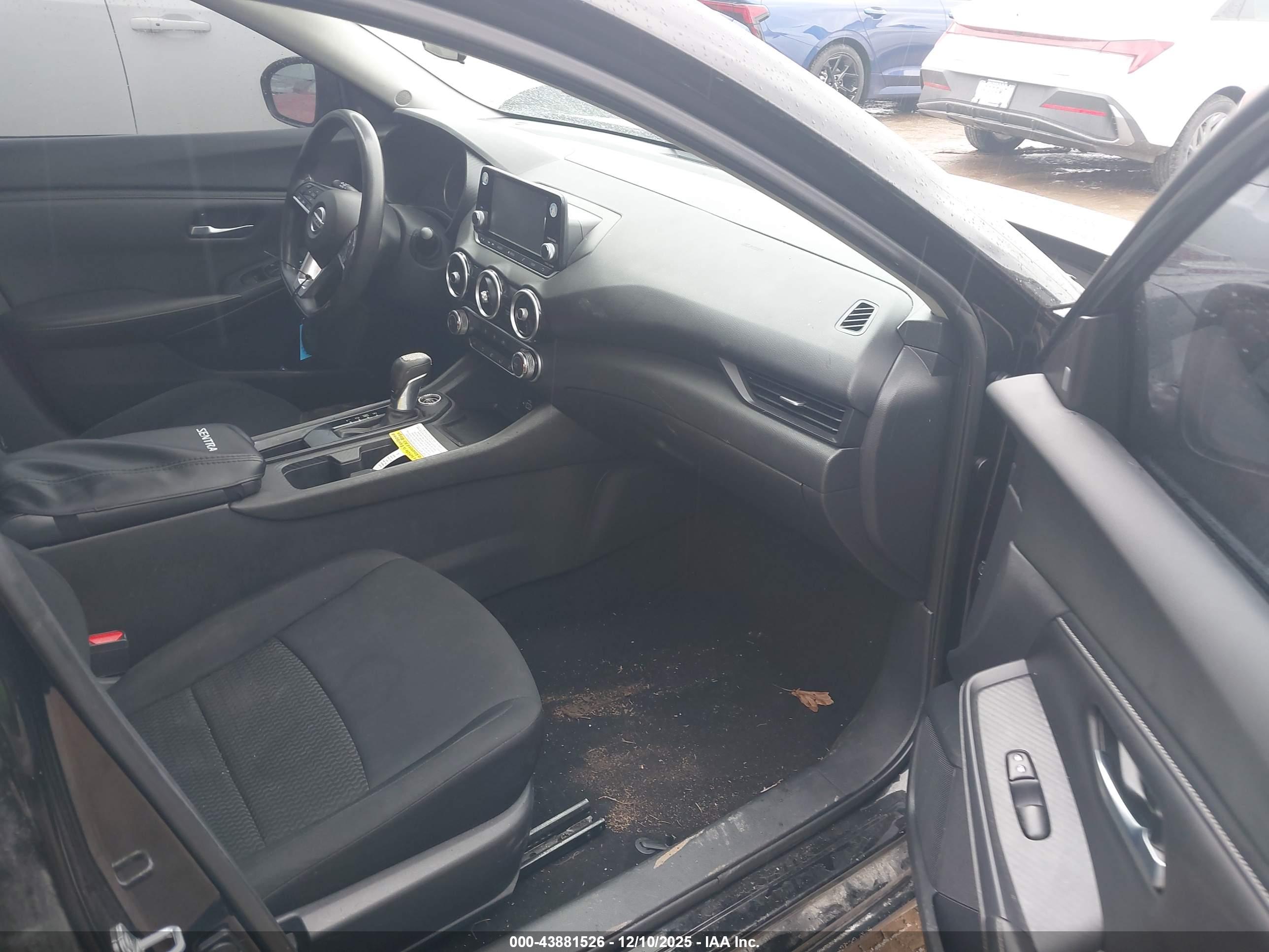 NISSAN SENTRA image 5