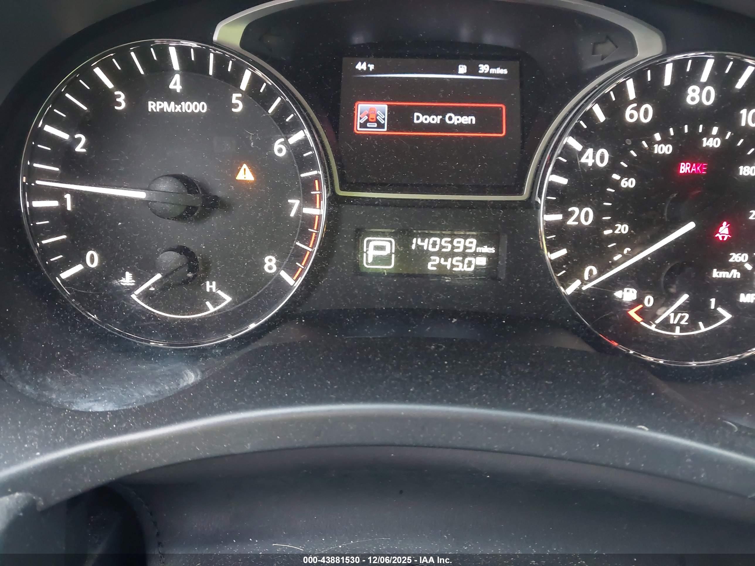 NISSAN PATHFINDER image 7