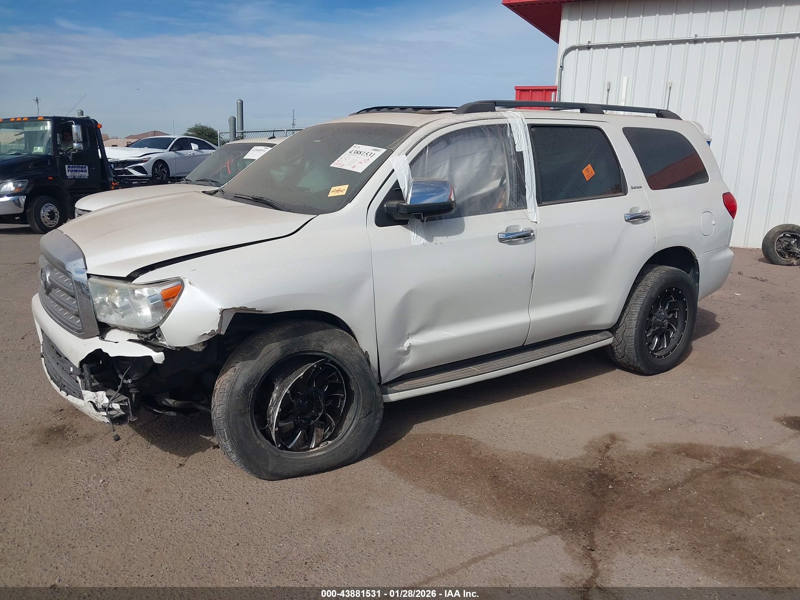 TOYOTA SEQUOIA image 2