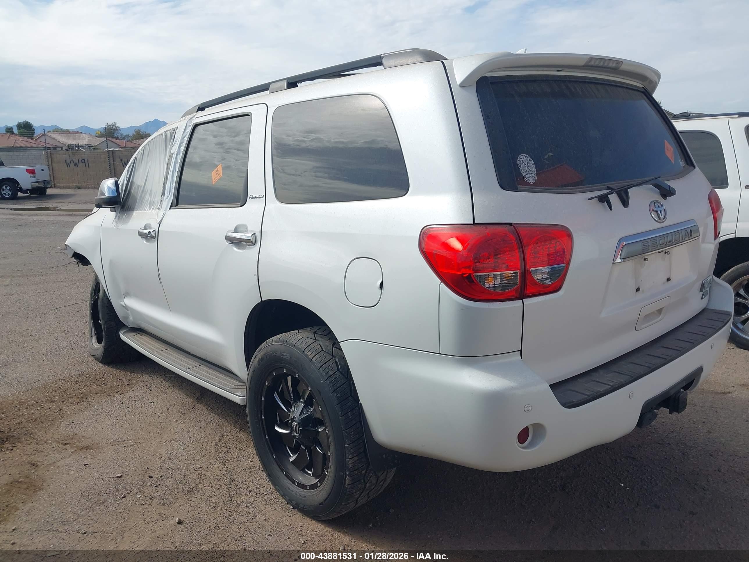 TOYOTA SEQUOIA image 3