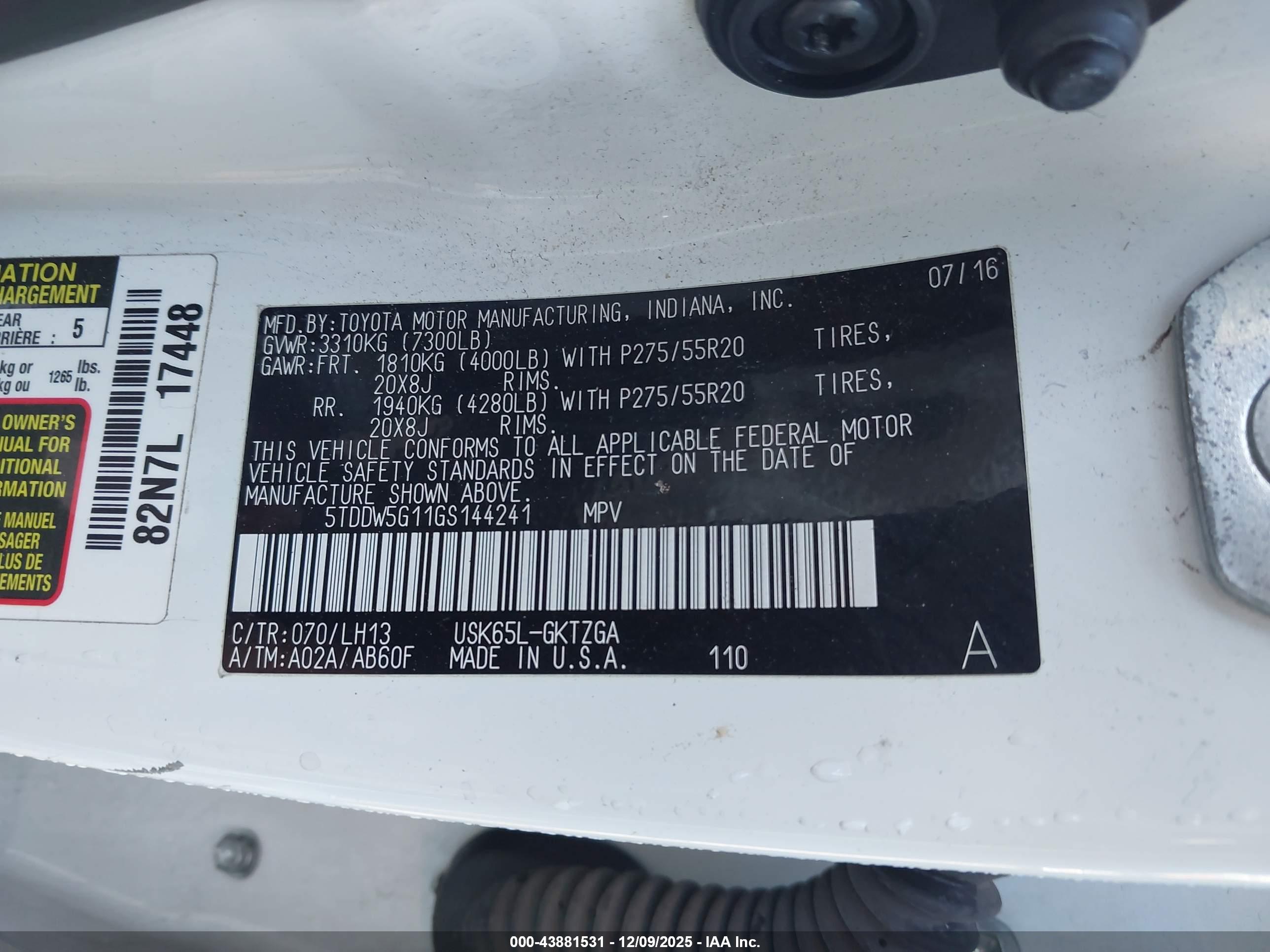 TOYOTA SEQUOIA image 9