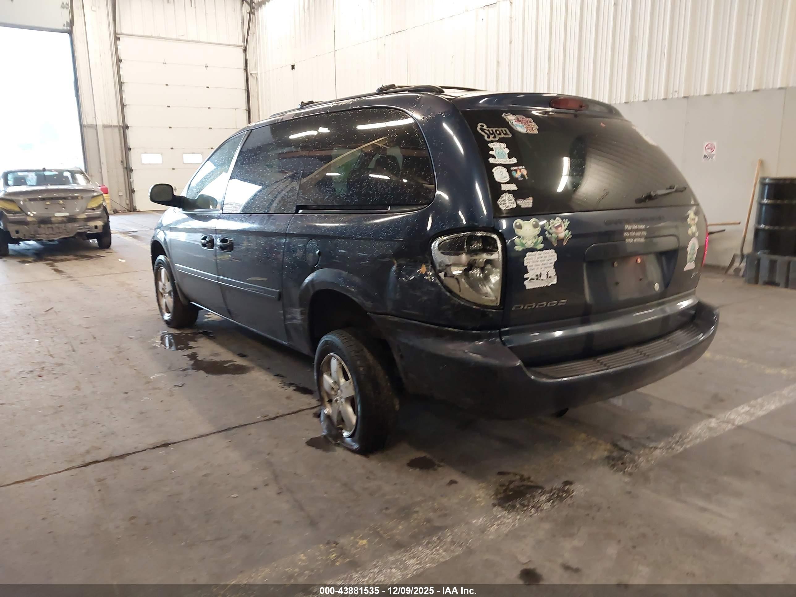 DODGE GRAND image 3