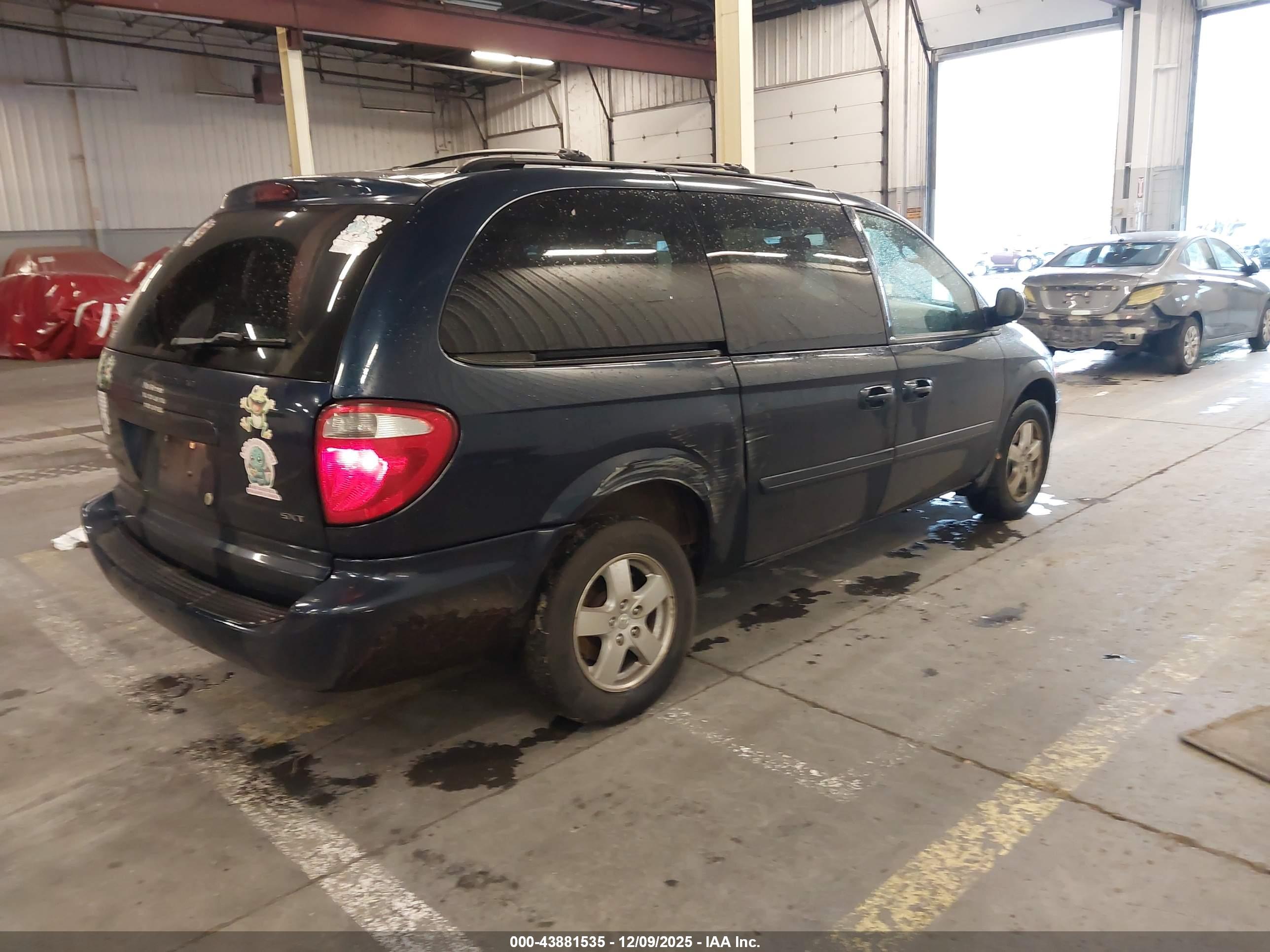 DODGE GRAND image 4