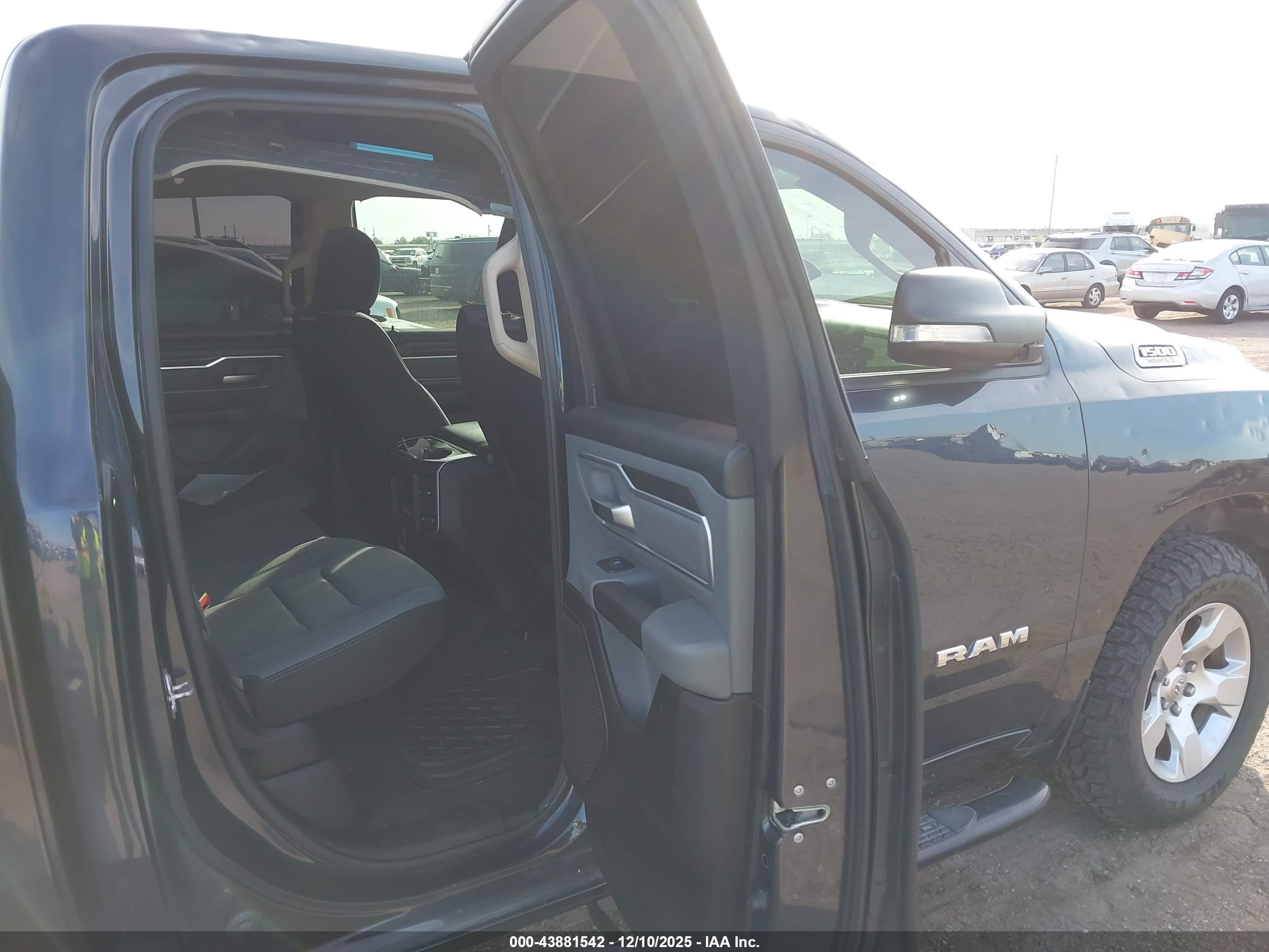 RAM 1500 image 8