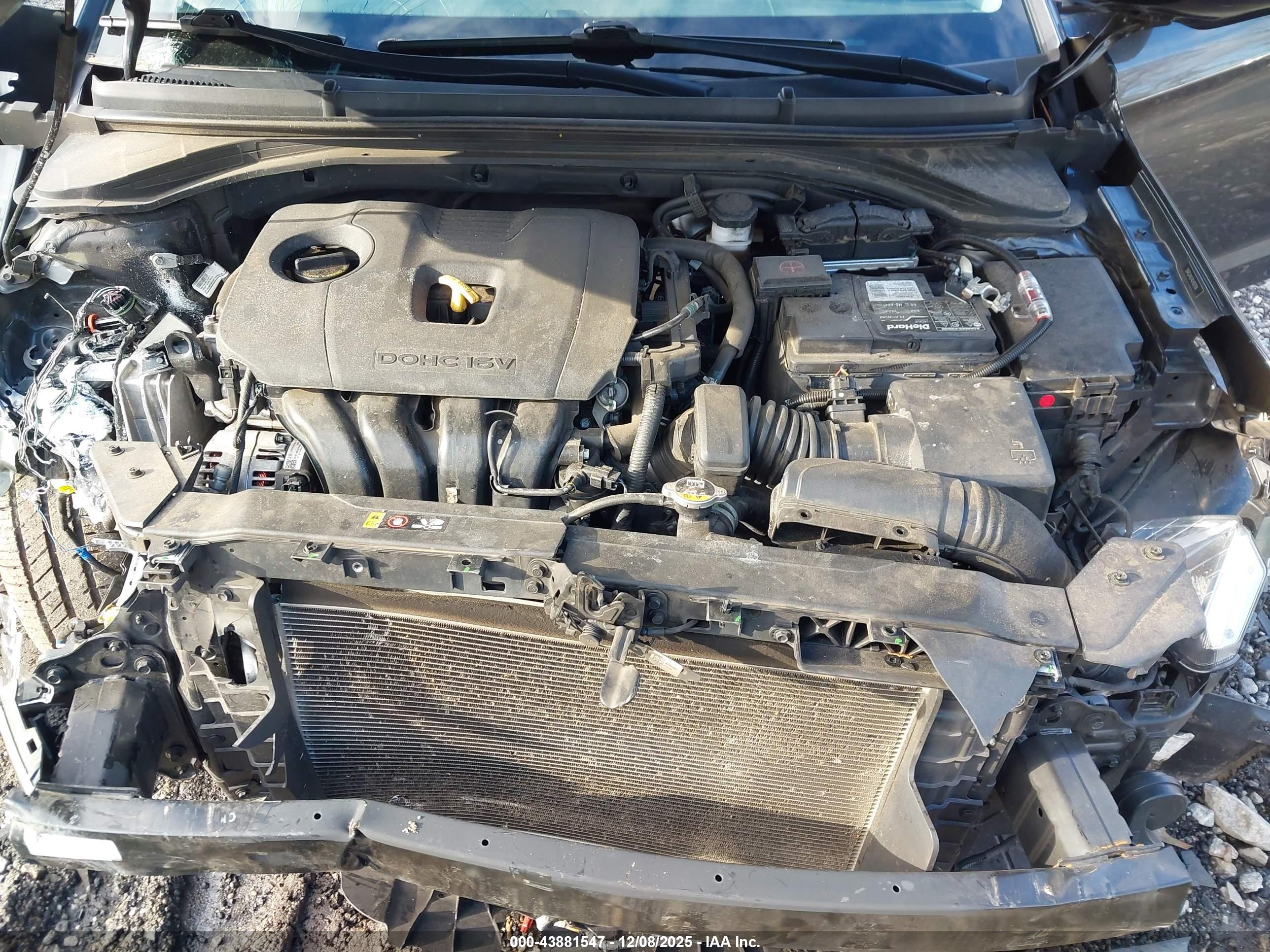 HYUNDAI ELANTRA image 10