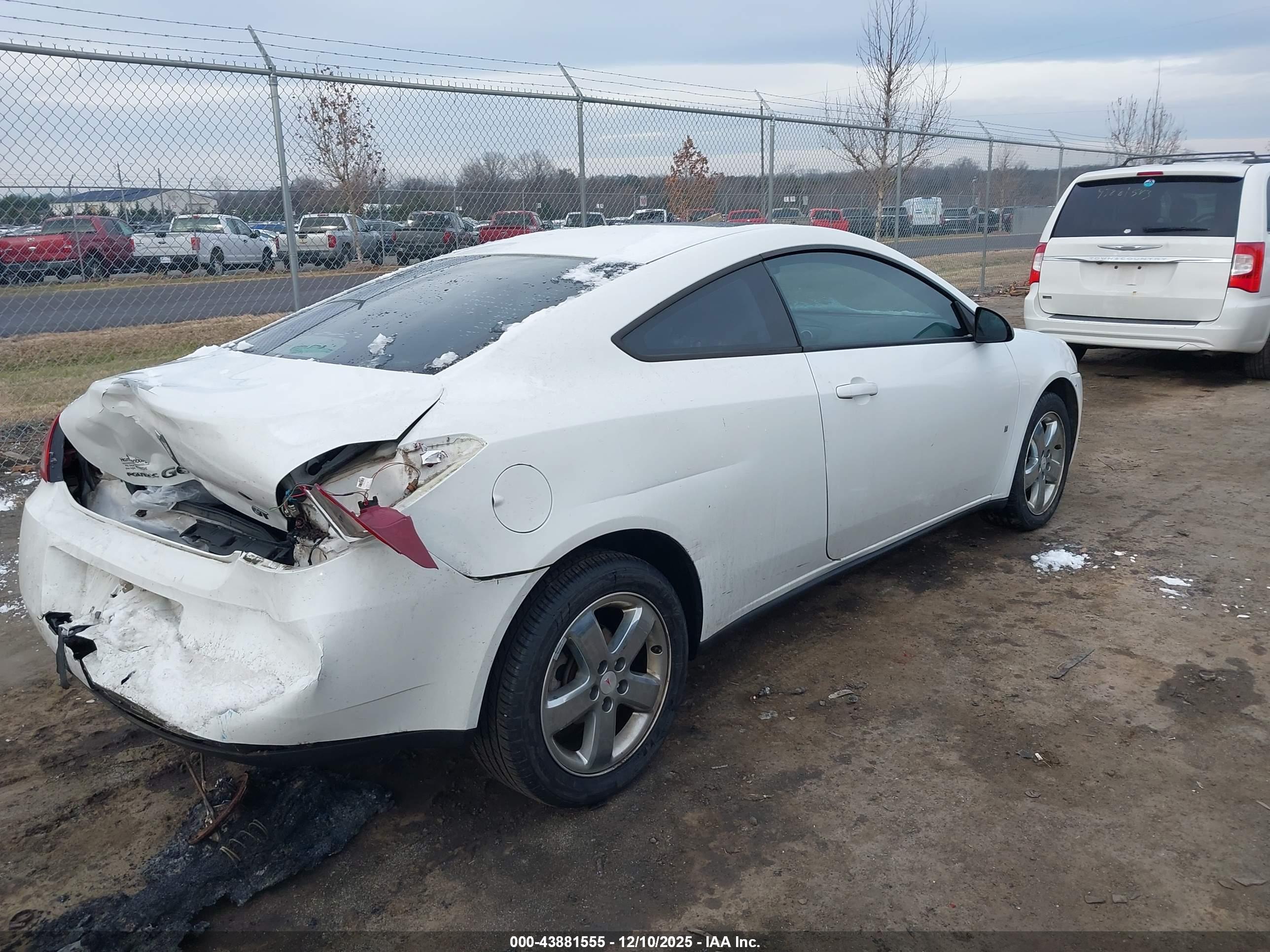 PONTIAC G6 image 4