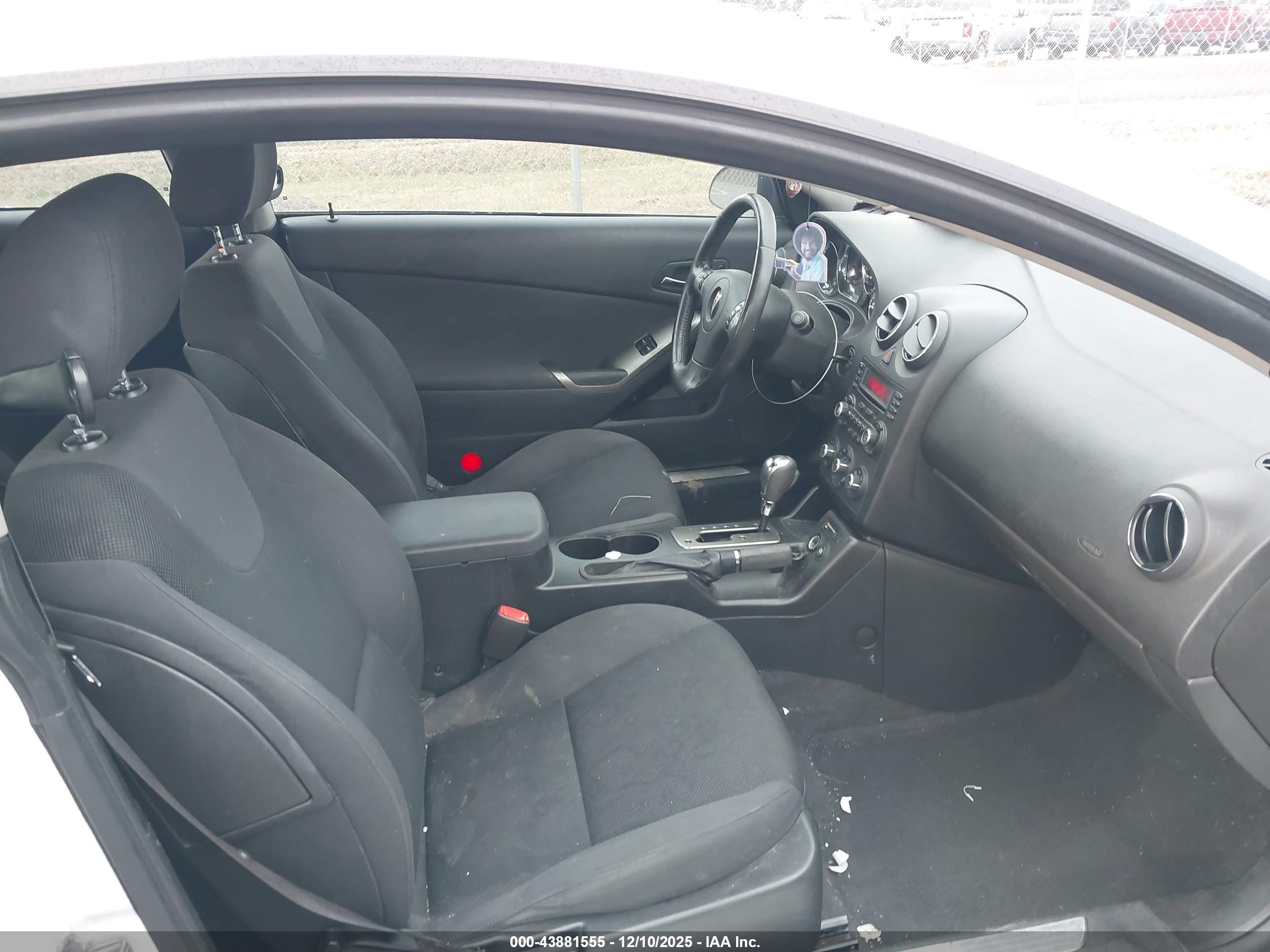 PONTIAC G6 image 5