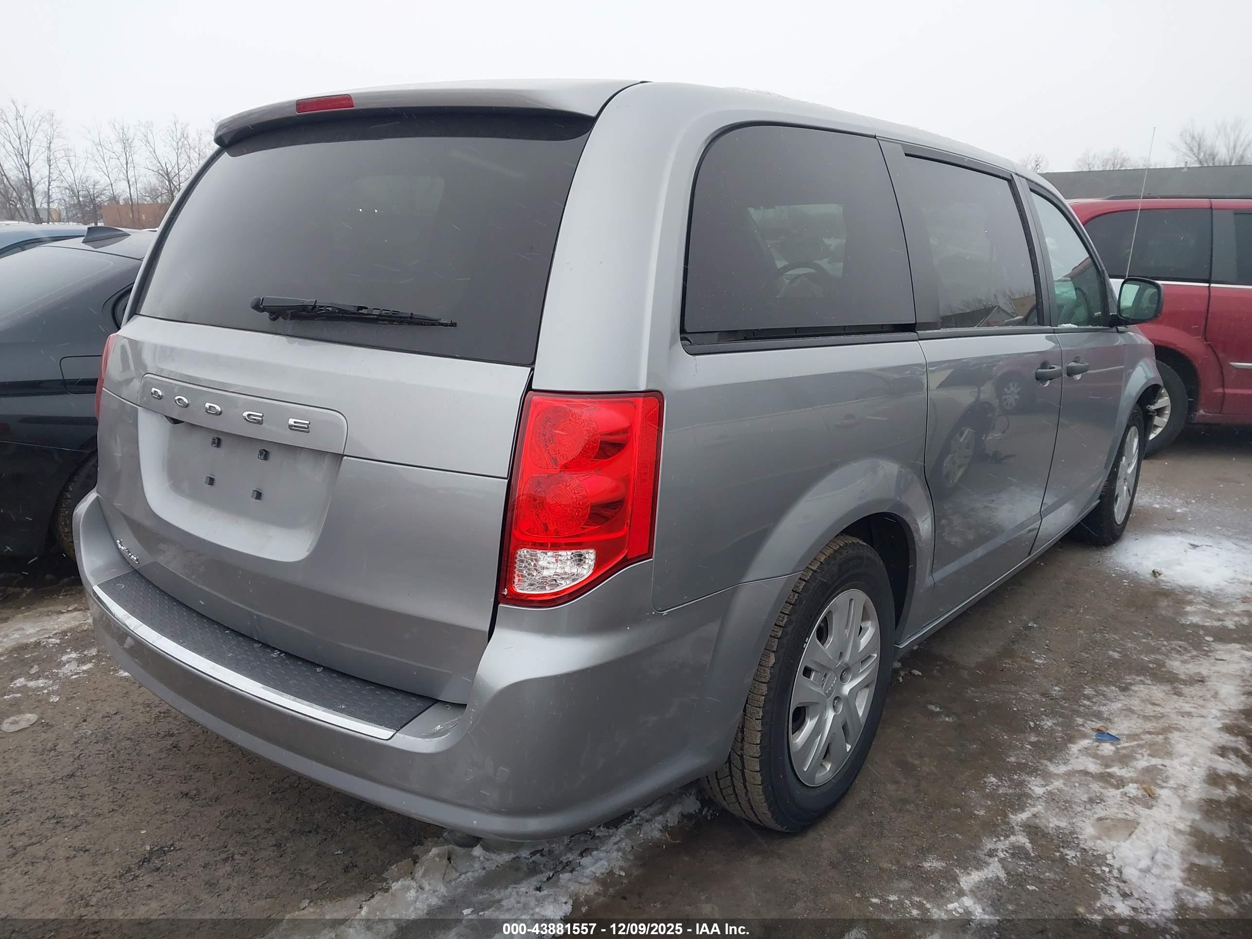 DODGE GRAND image 4