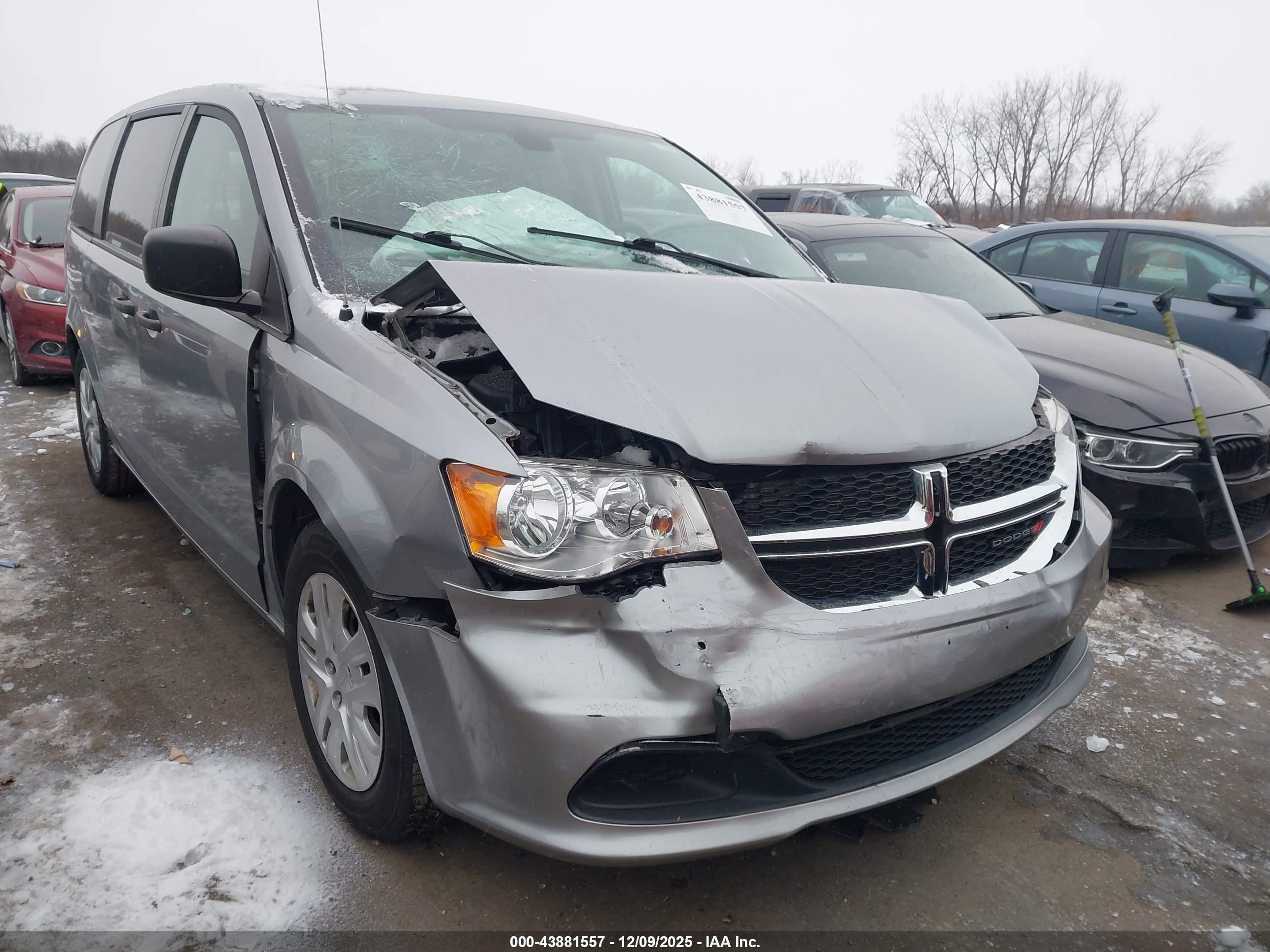 DODGE GRAND image 6