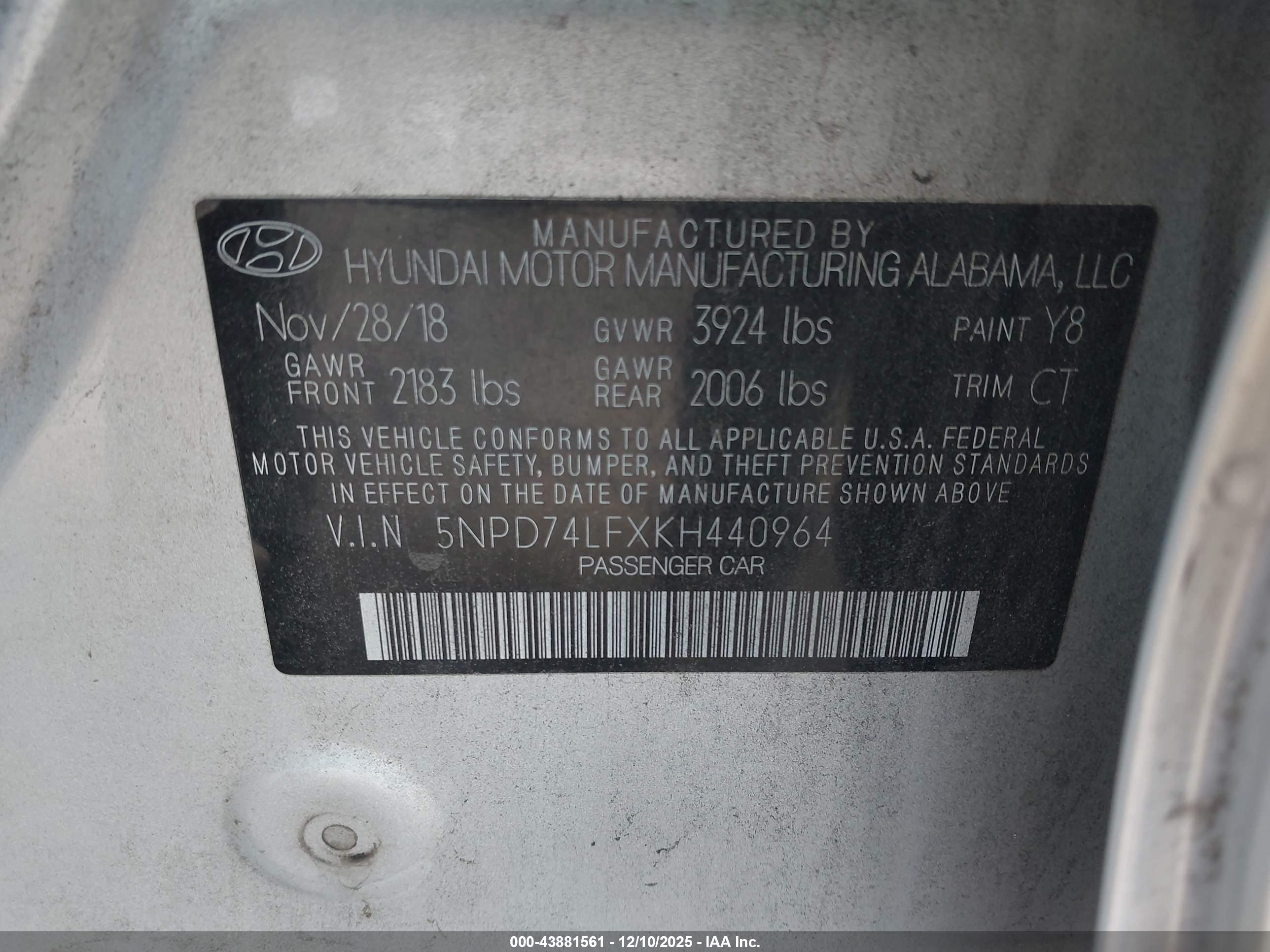 HYUNDAI ELANTRA image 9