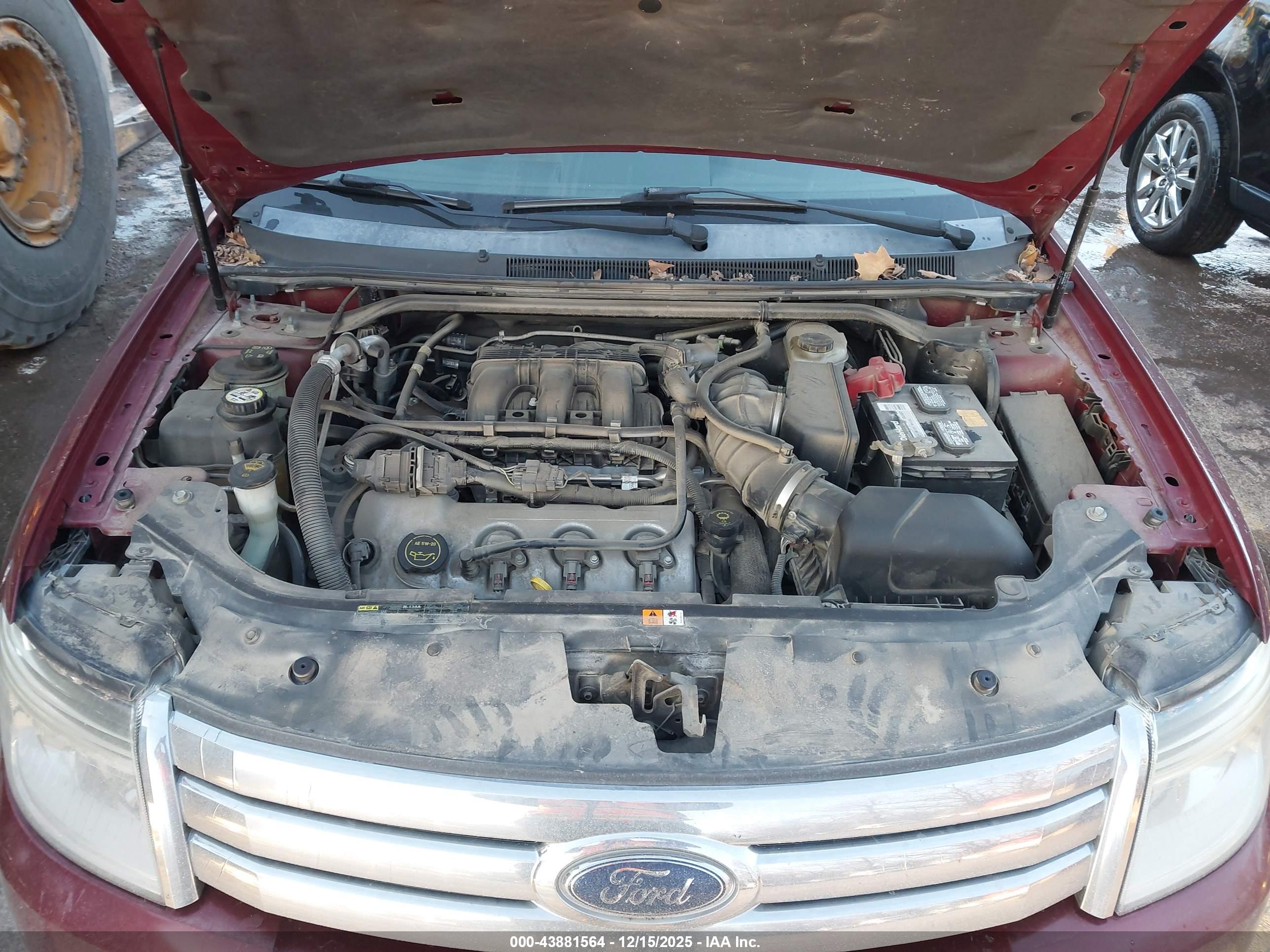FORD TAURUS image 10