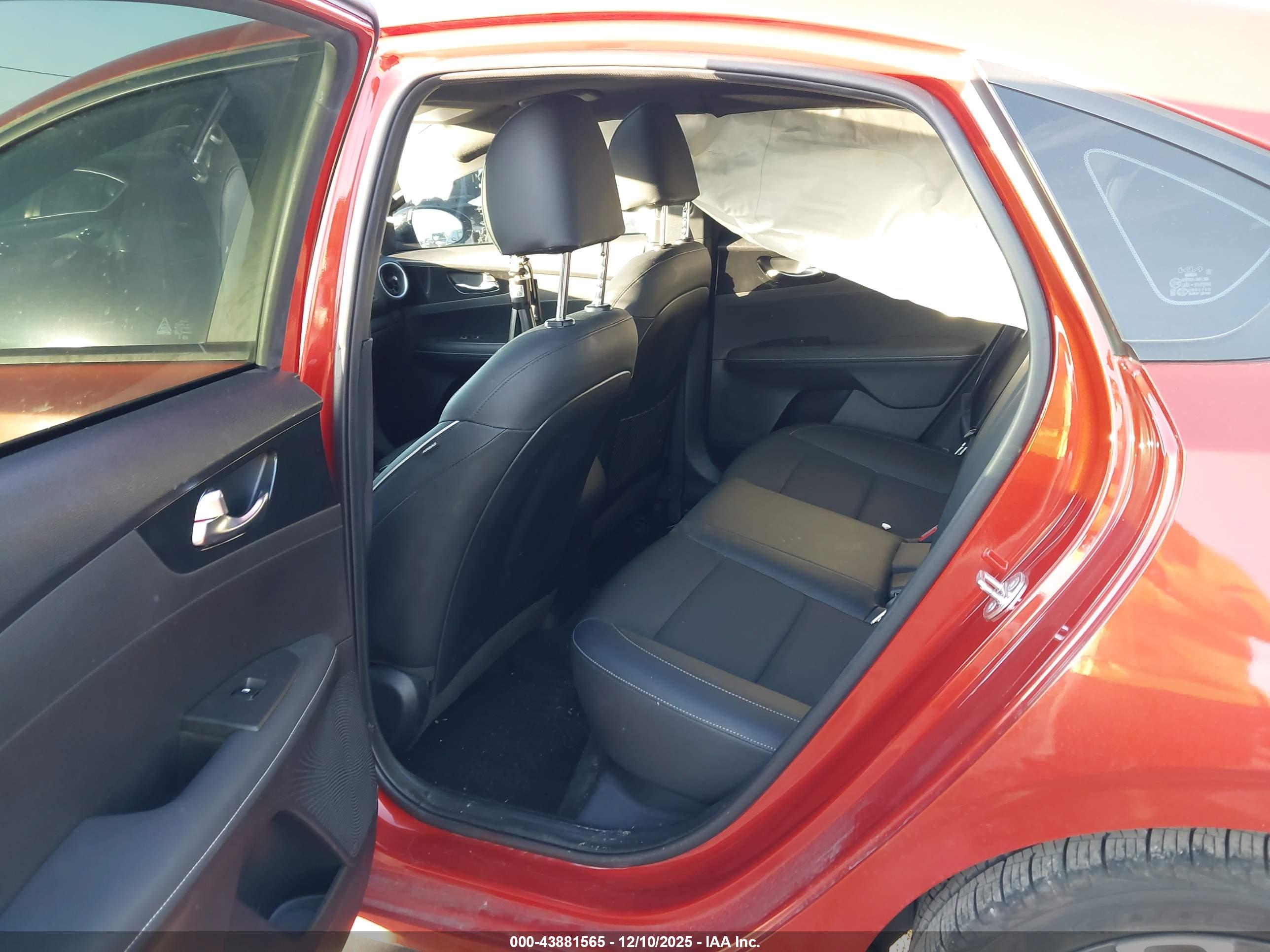 KIA FORTE image 8