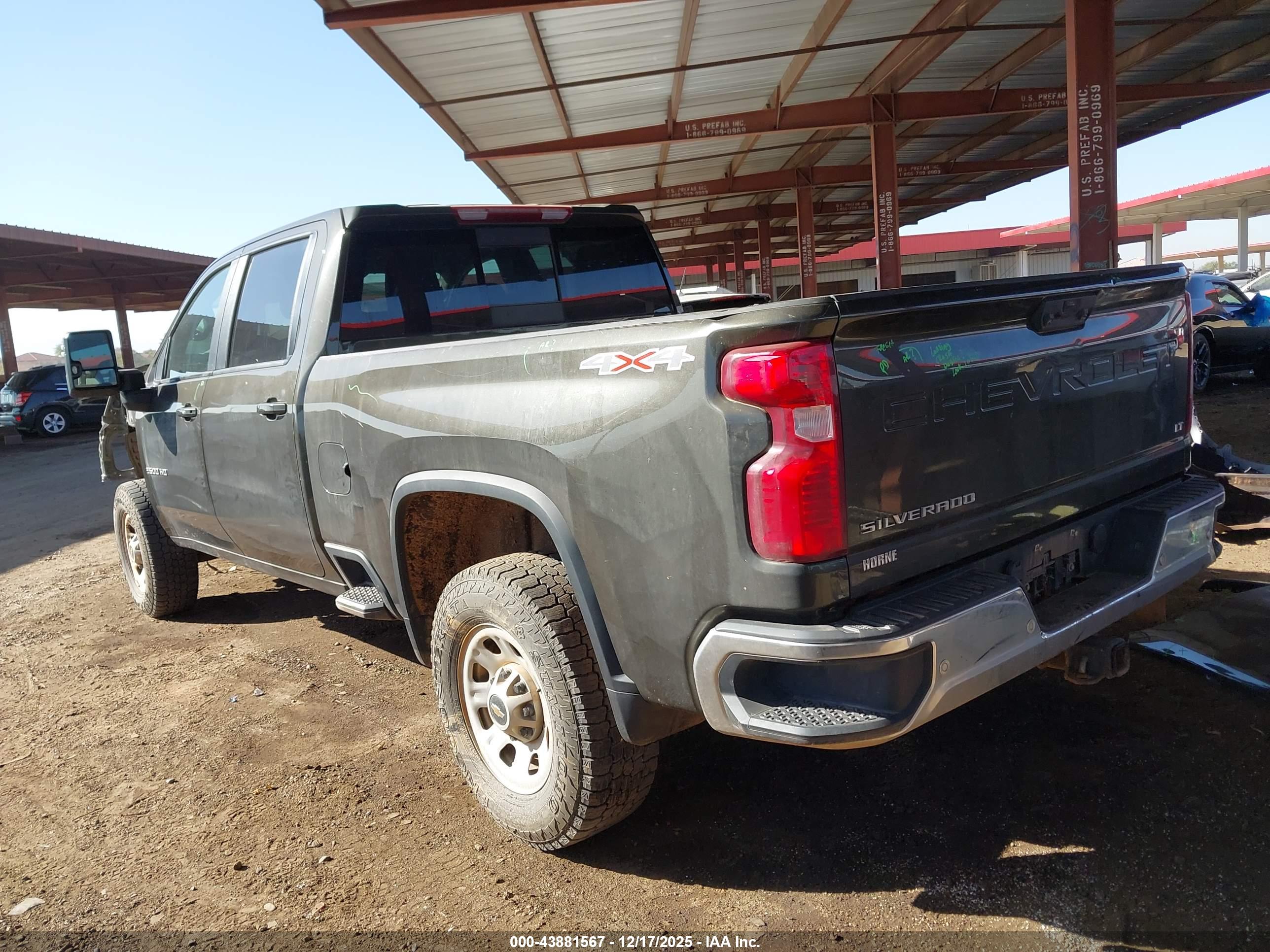 CHEVROLET SILVERADO image 3