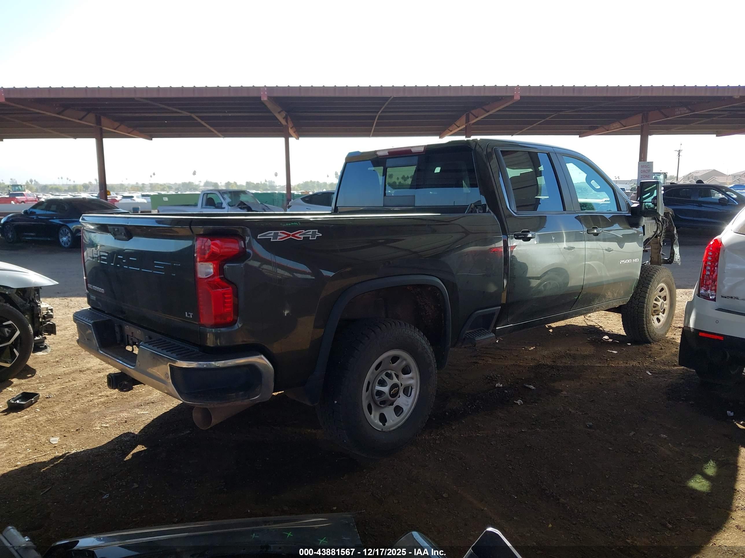CHEVROLET SILVERADO image 4