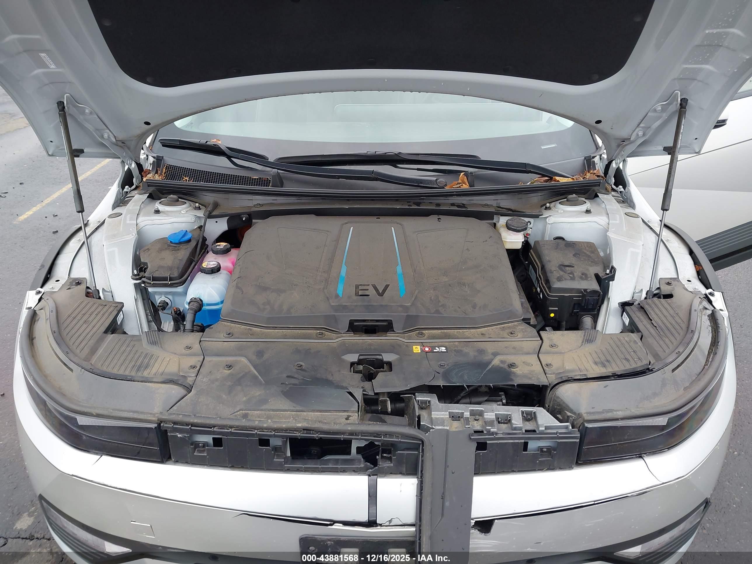 HYUNDAI IONIQ image 10
