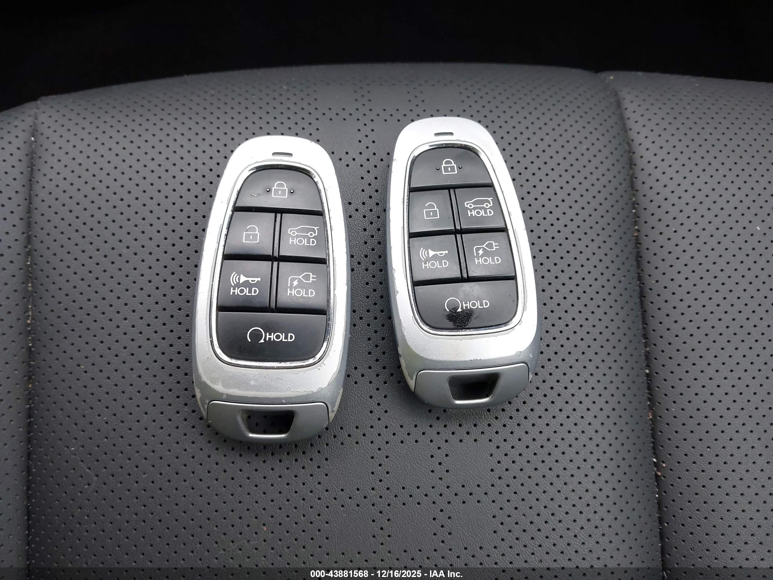 HYUNDAI IONIQ image 11