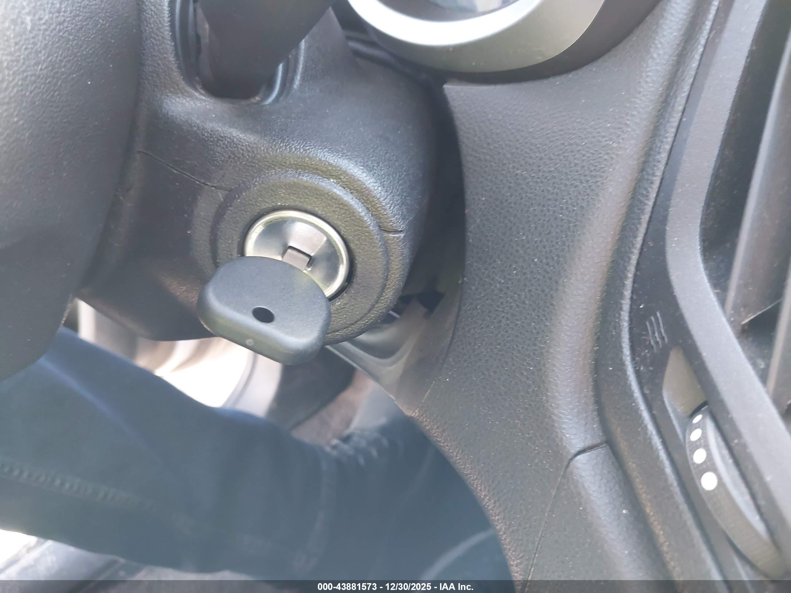 CHEVROLET EQUINOX image 11