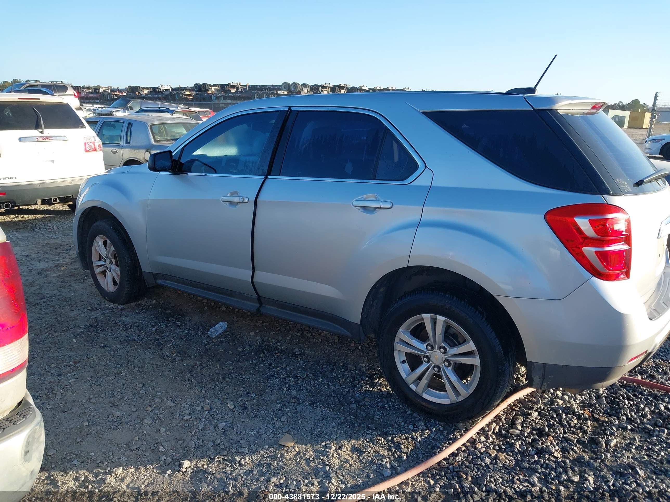 CHEVROLET EQUINOX image 3