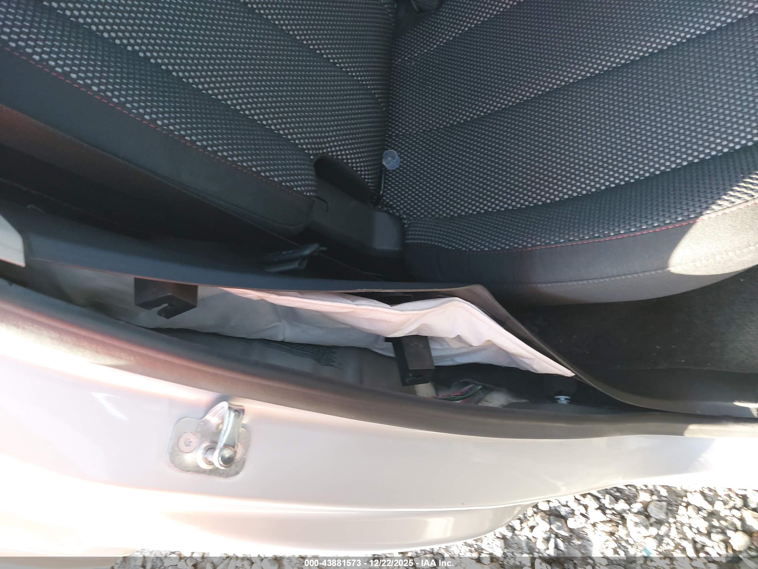 CHEVROLET EQUINOX image 6