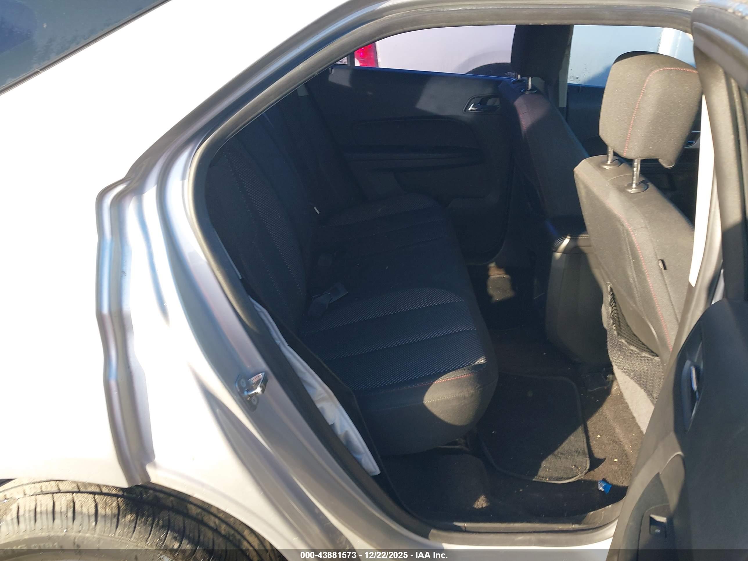 CHEVROLET EQUINOX image 8