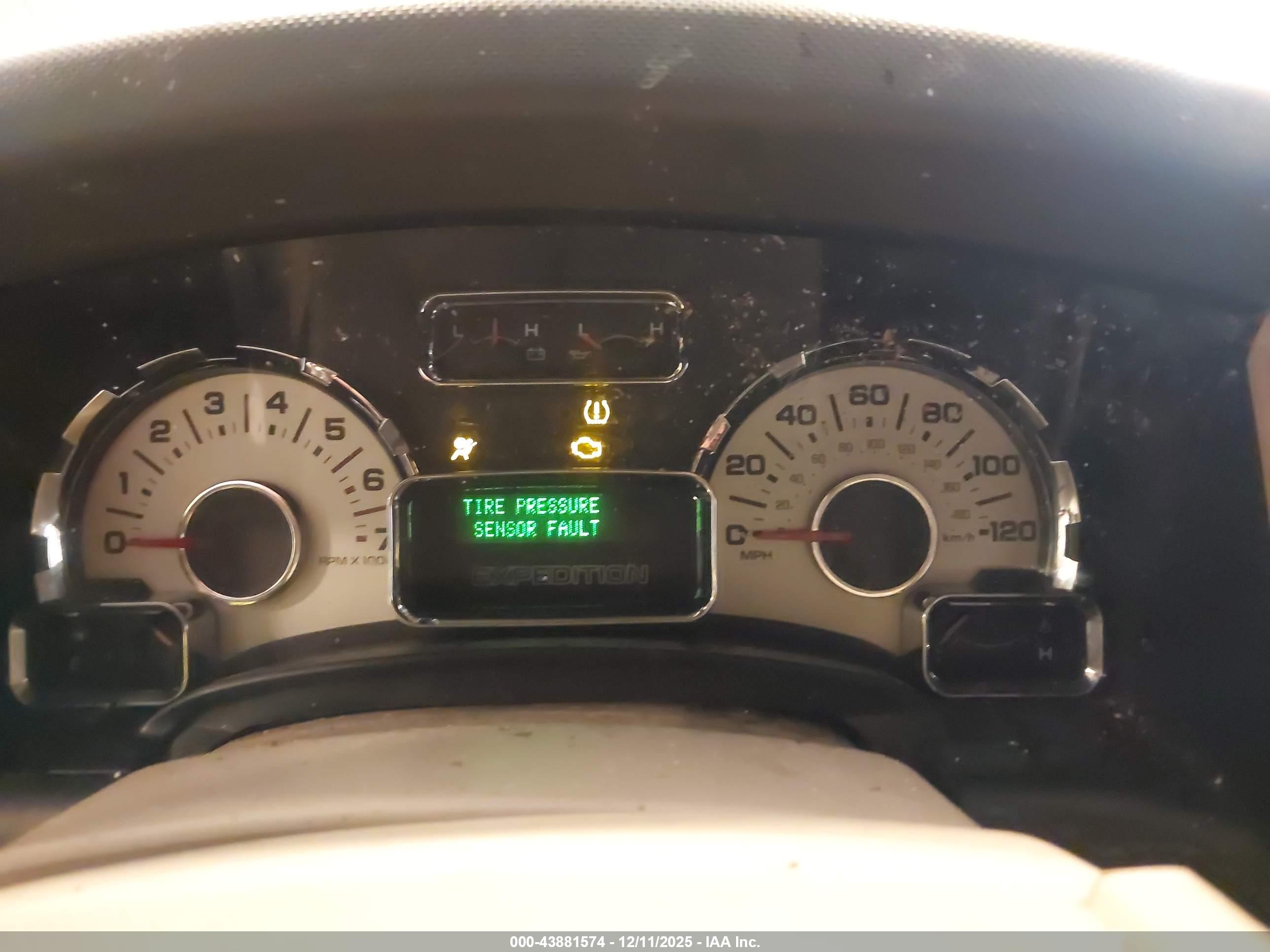 FORD EXPEDITION image 7
