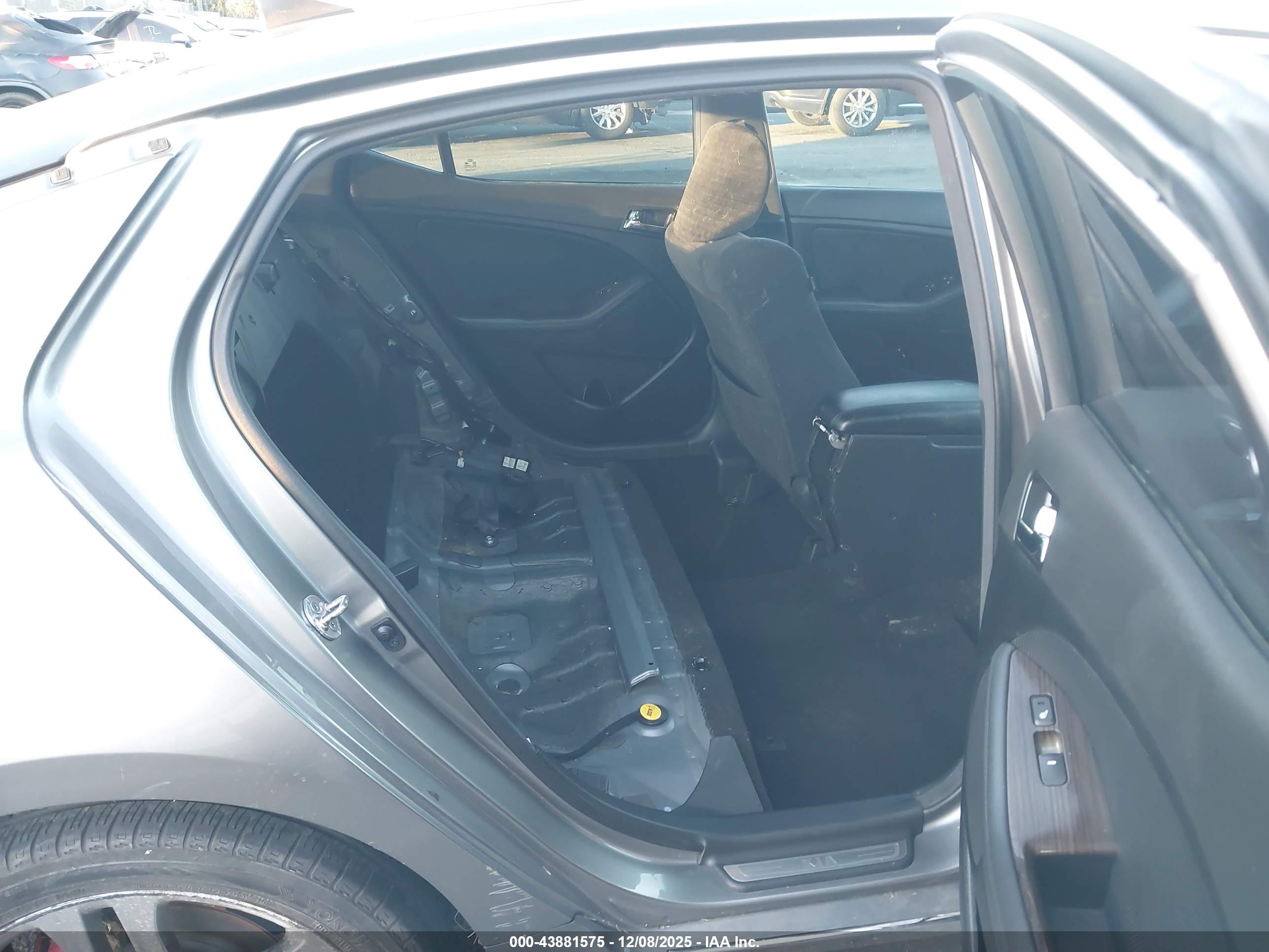 KIA OPTIMA image 8