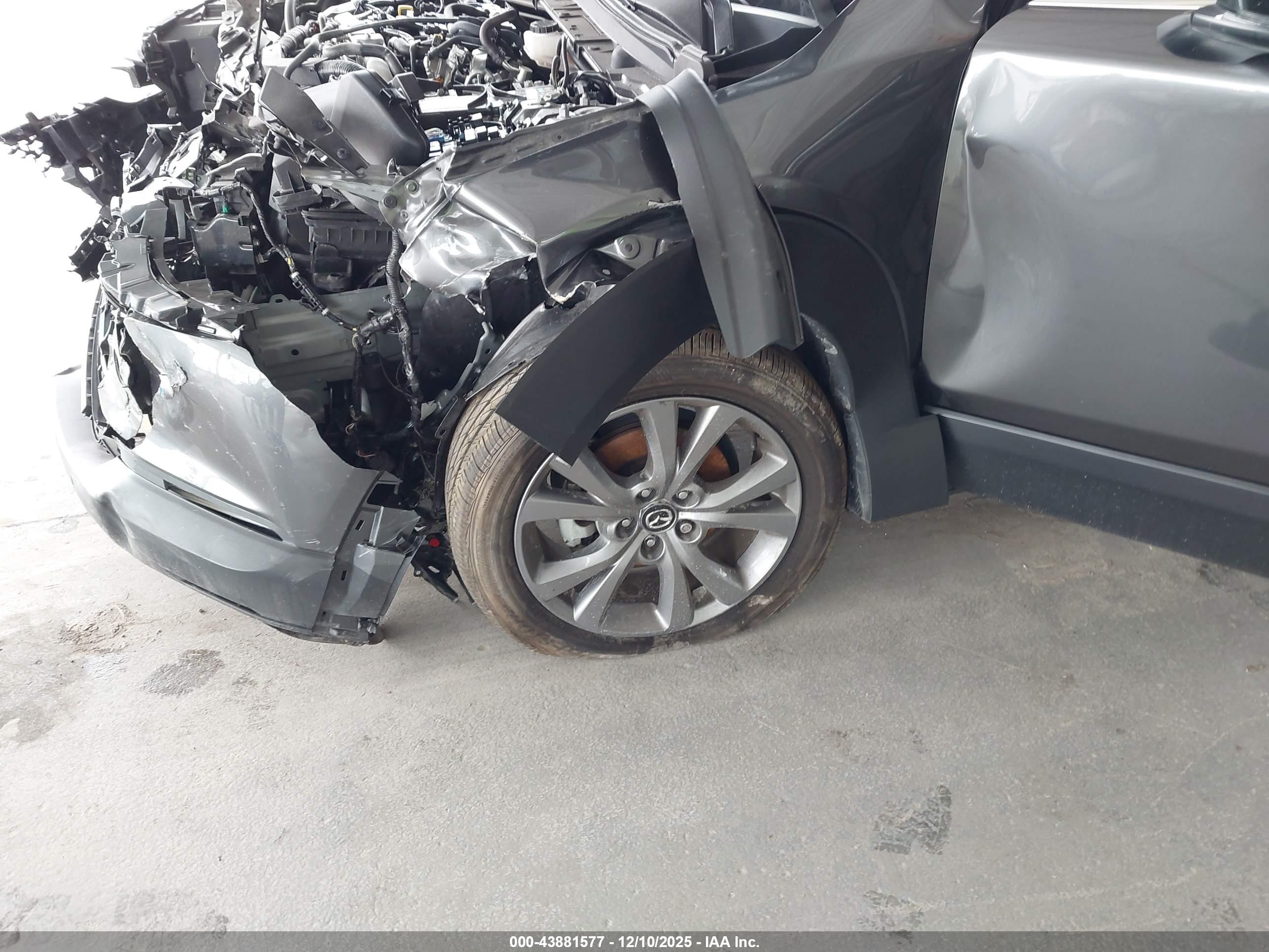 MAZDA CX-30 image 6