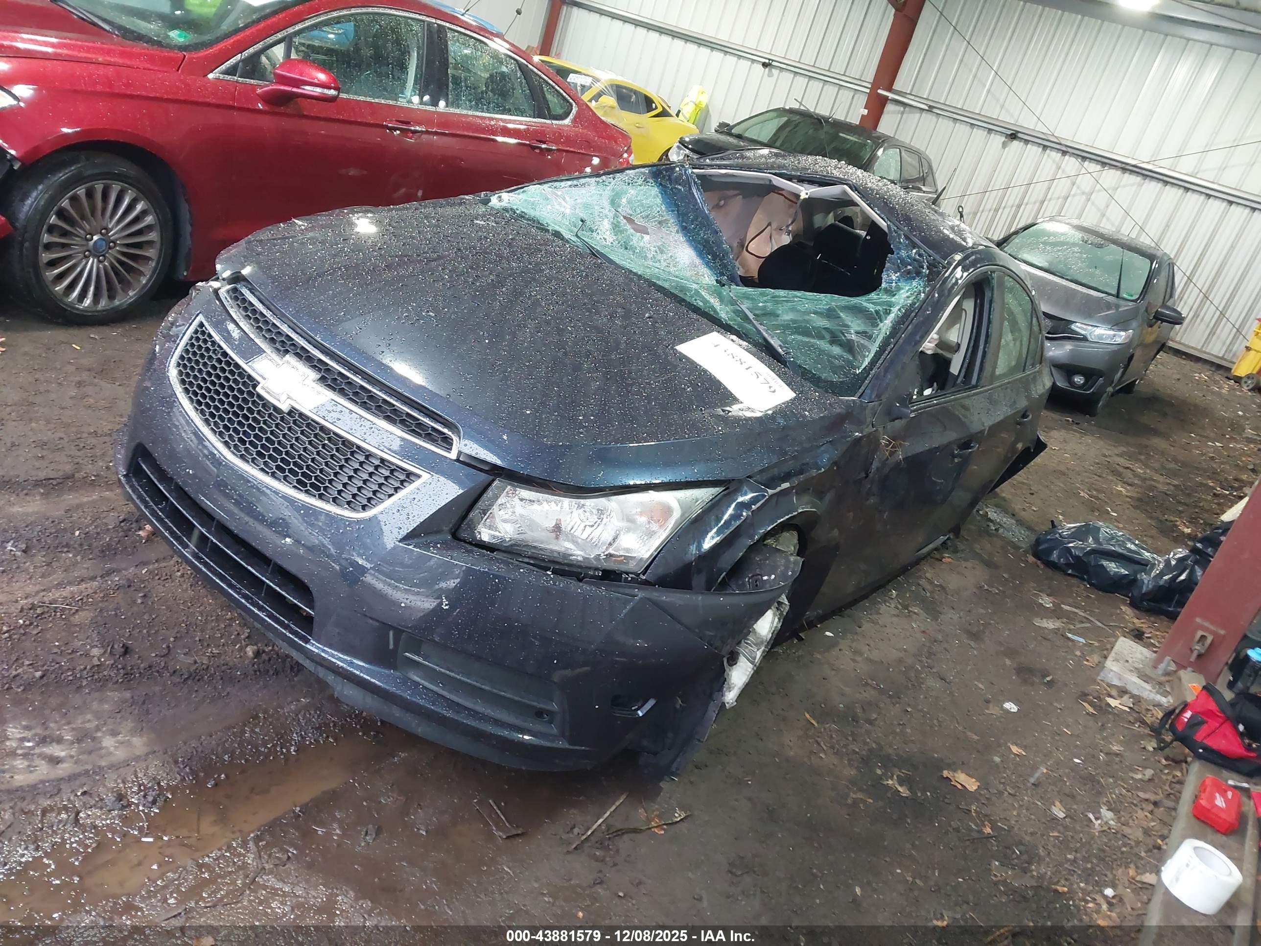 CHEVROLET CRUZE image 2