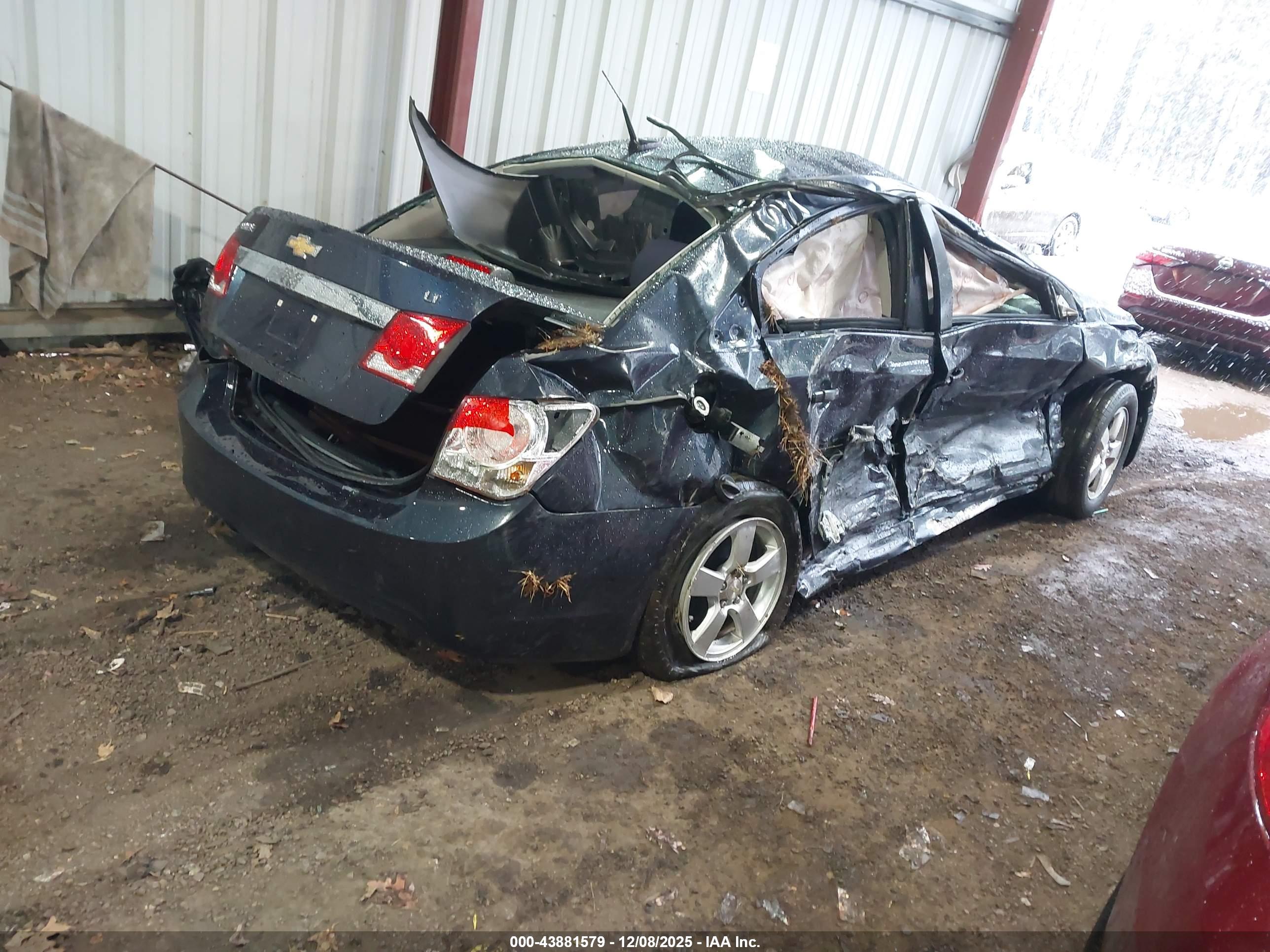 CHEVROLET CRUZE image 4
