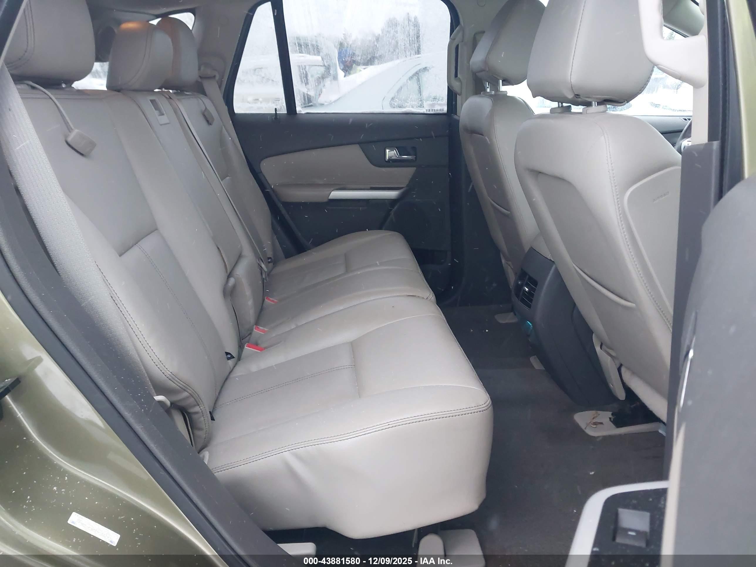 FORD EDGE image 8