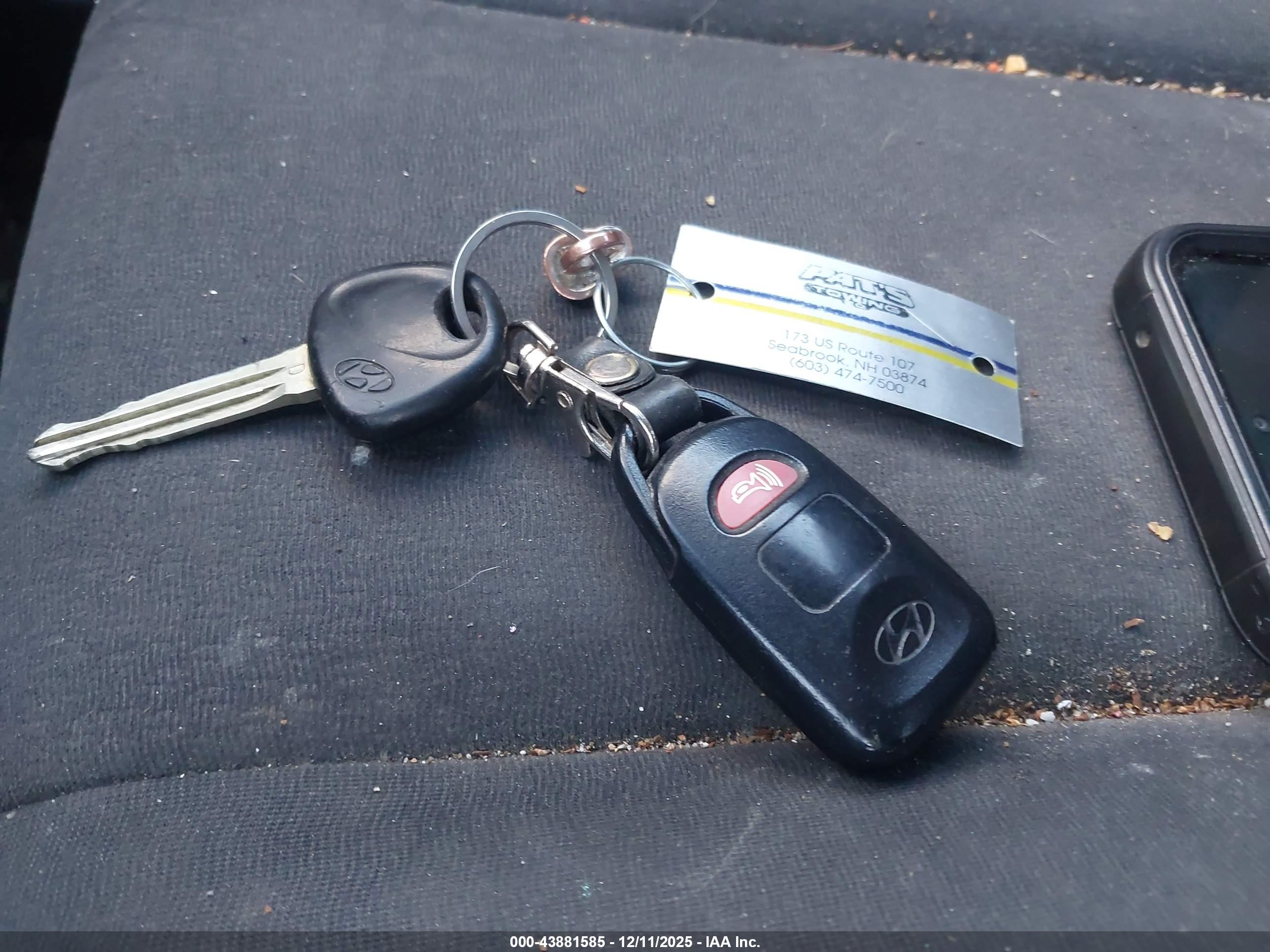 HYUNDAI ELANTRA image 11