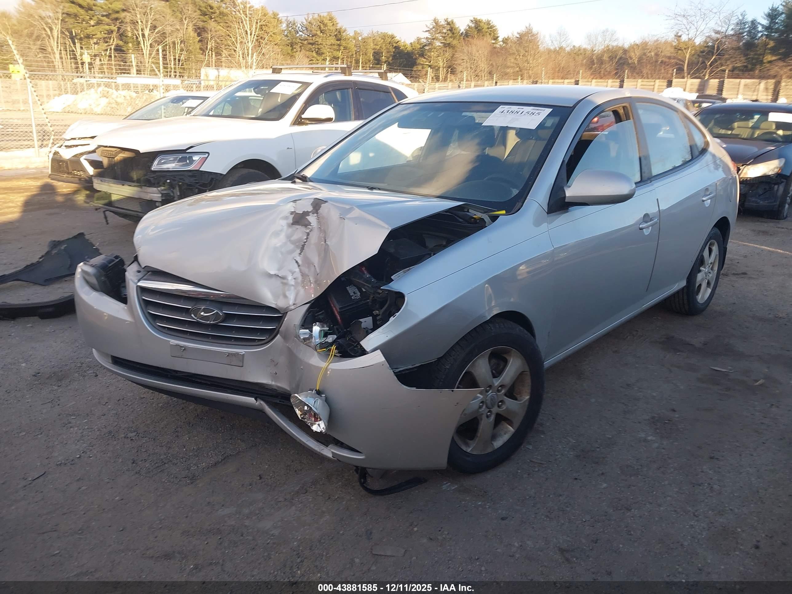 HYUNDAI ELANTRA image 2