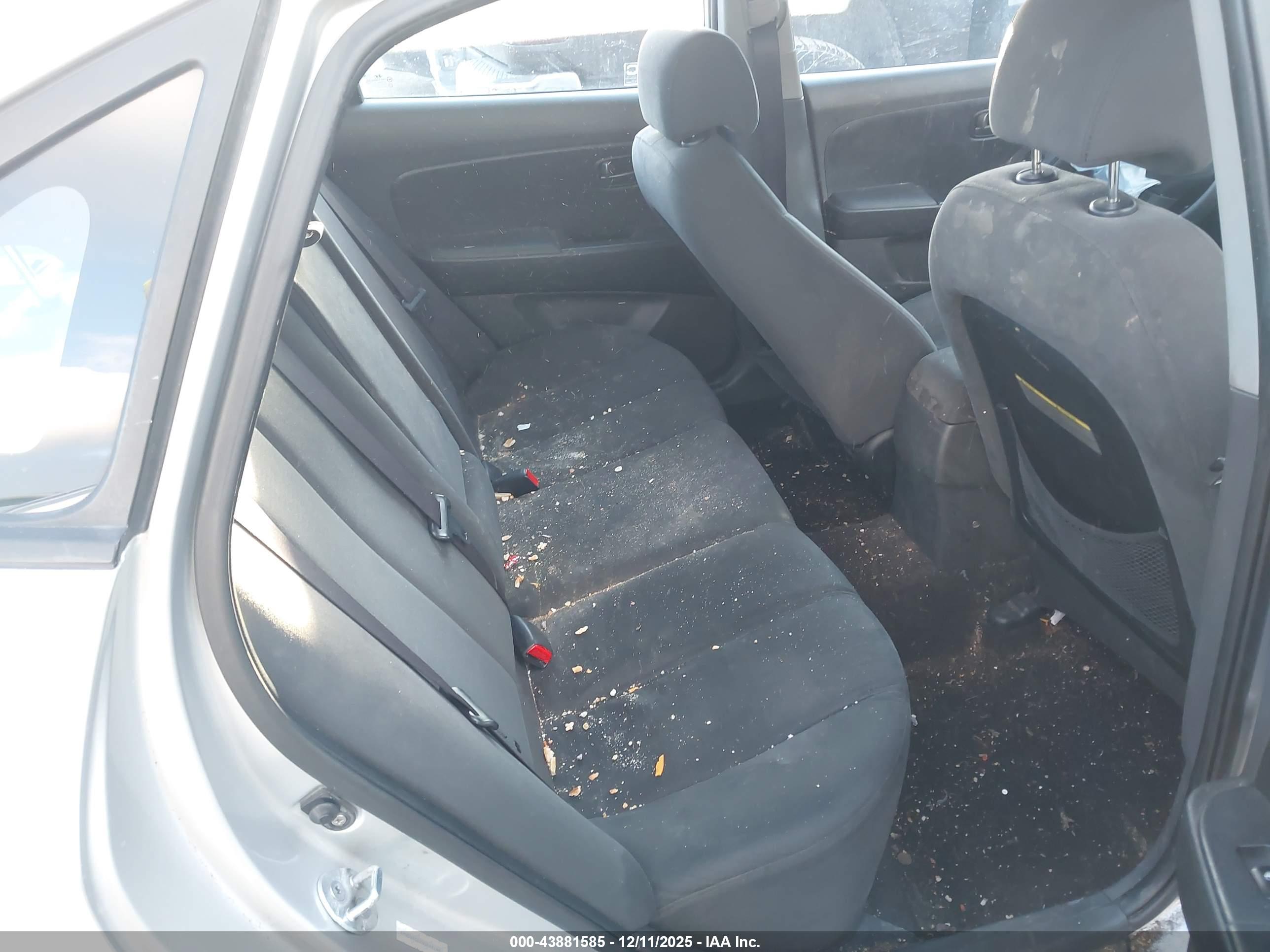 HYUNDAI ELANTRA image 8