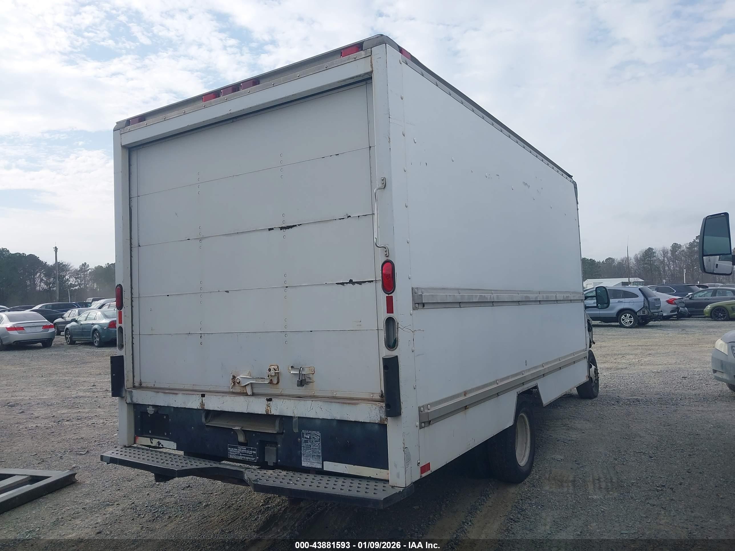 FORD E-350 image 4
