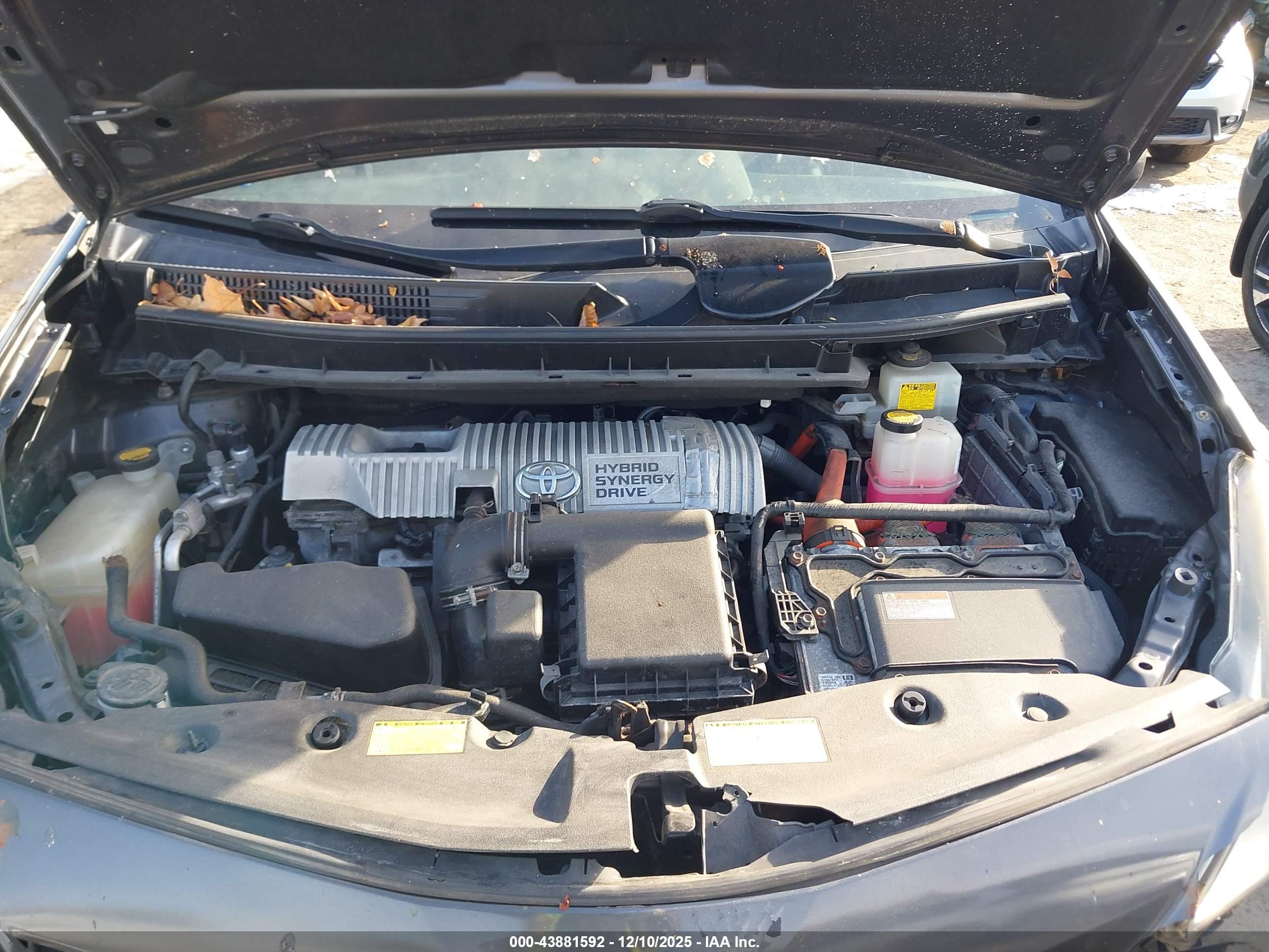 TOYOTA PRIUS image 10