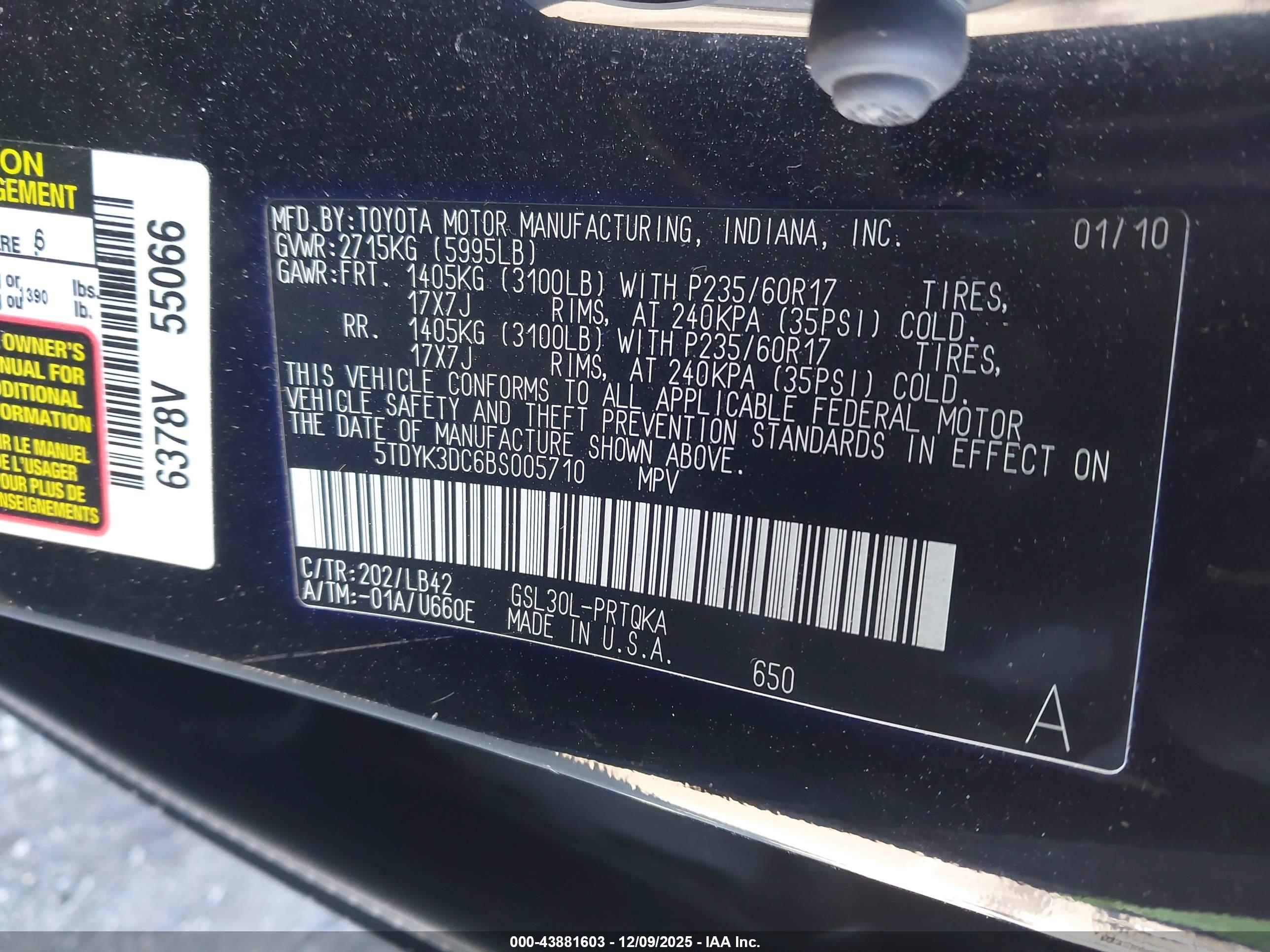 TOYOTA SIENNA image 9