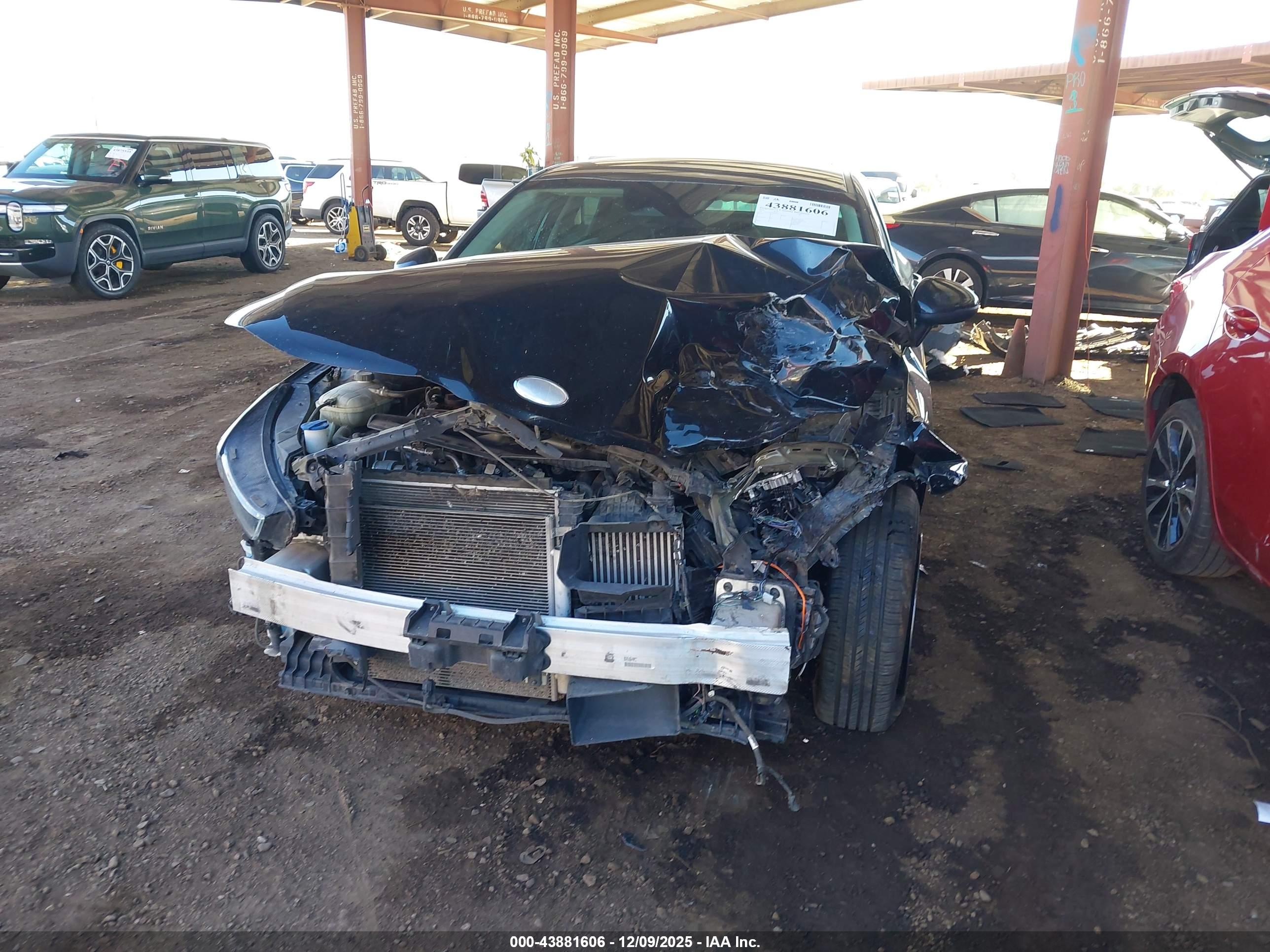 KIA K5 image 6