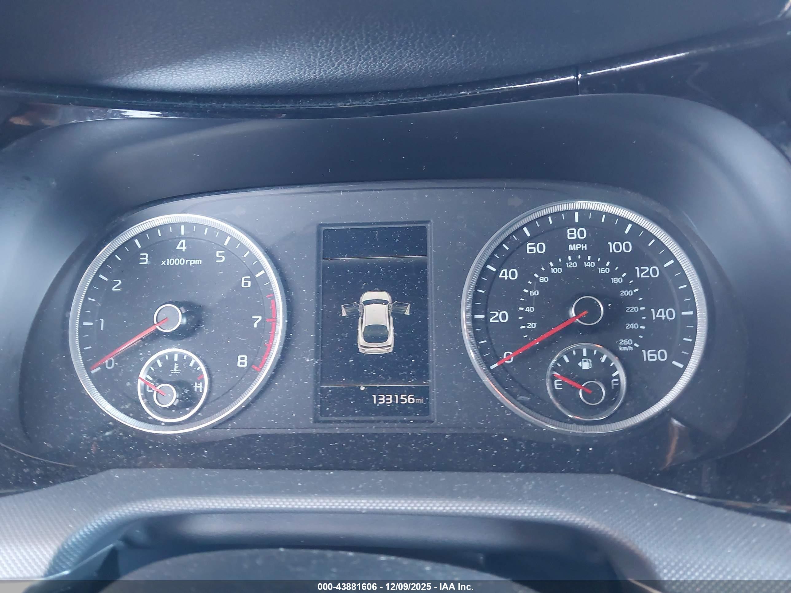 KIA K5 image 7