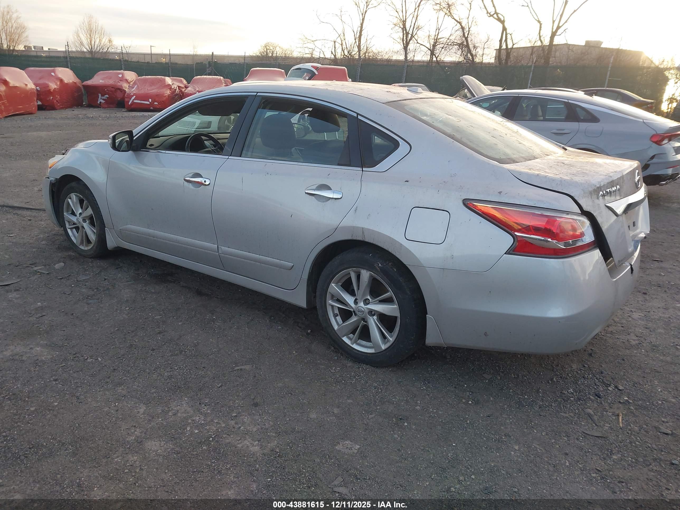 NISSAN ALTIMA image 3