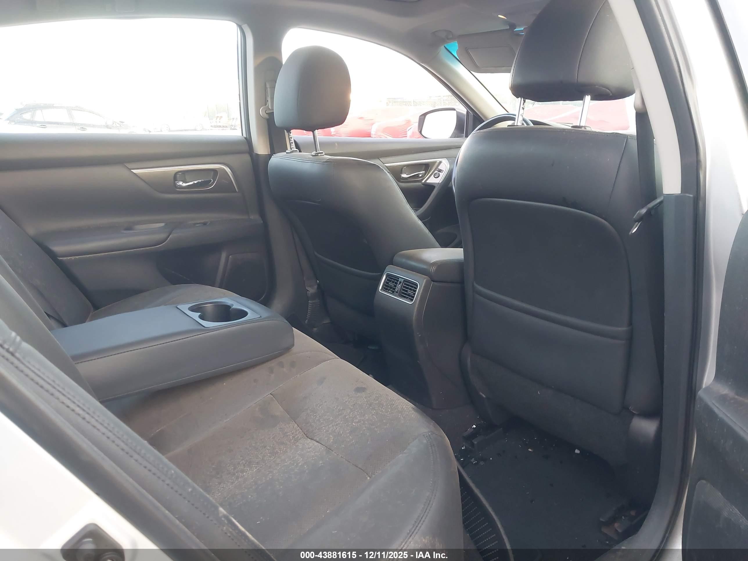NISSAN ALTIMA image 8