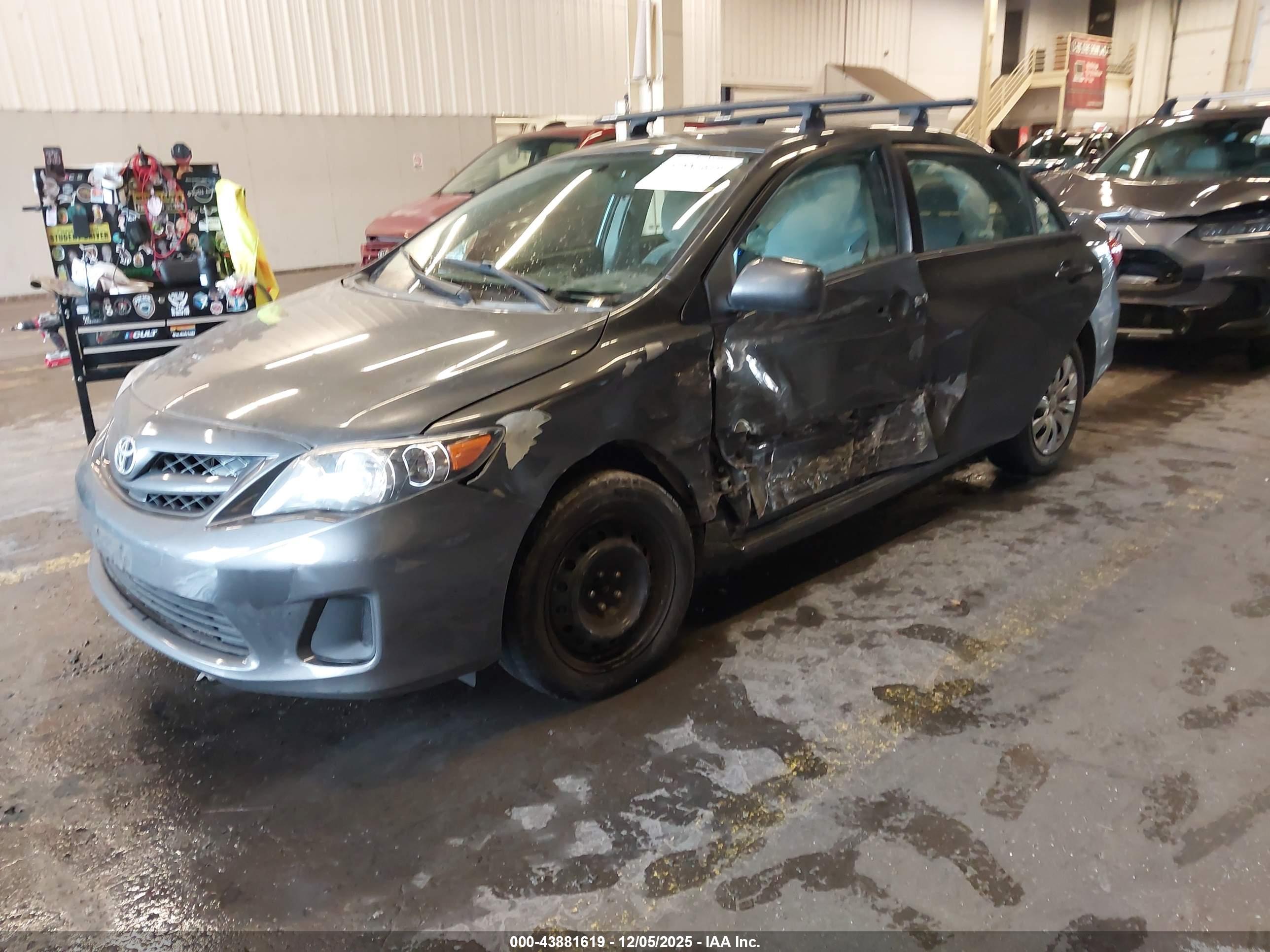 TOYOTA COROLLA image 2