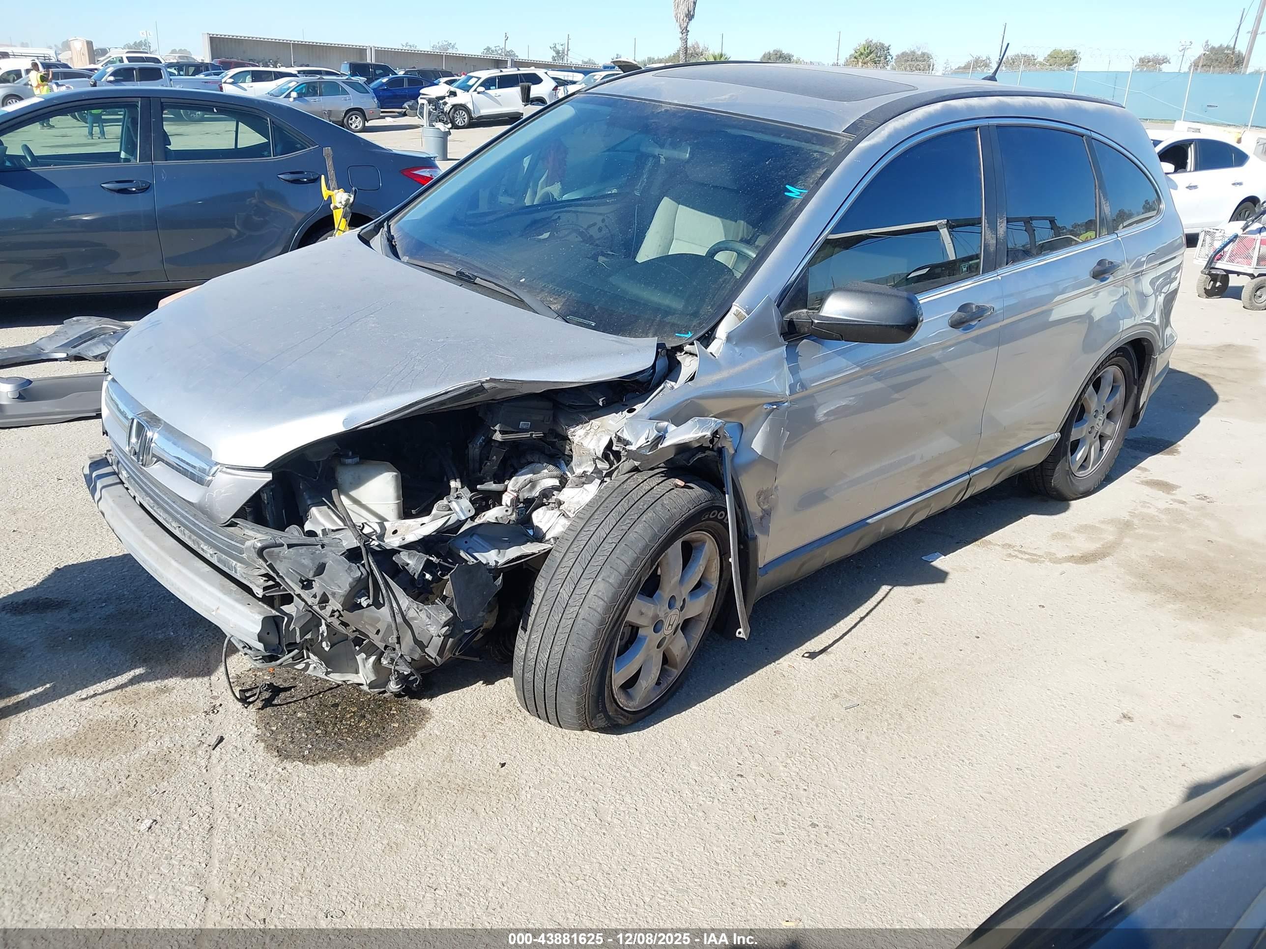 HONDA CR-V image 2