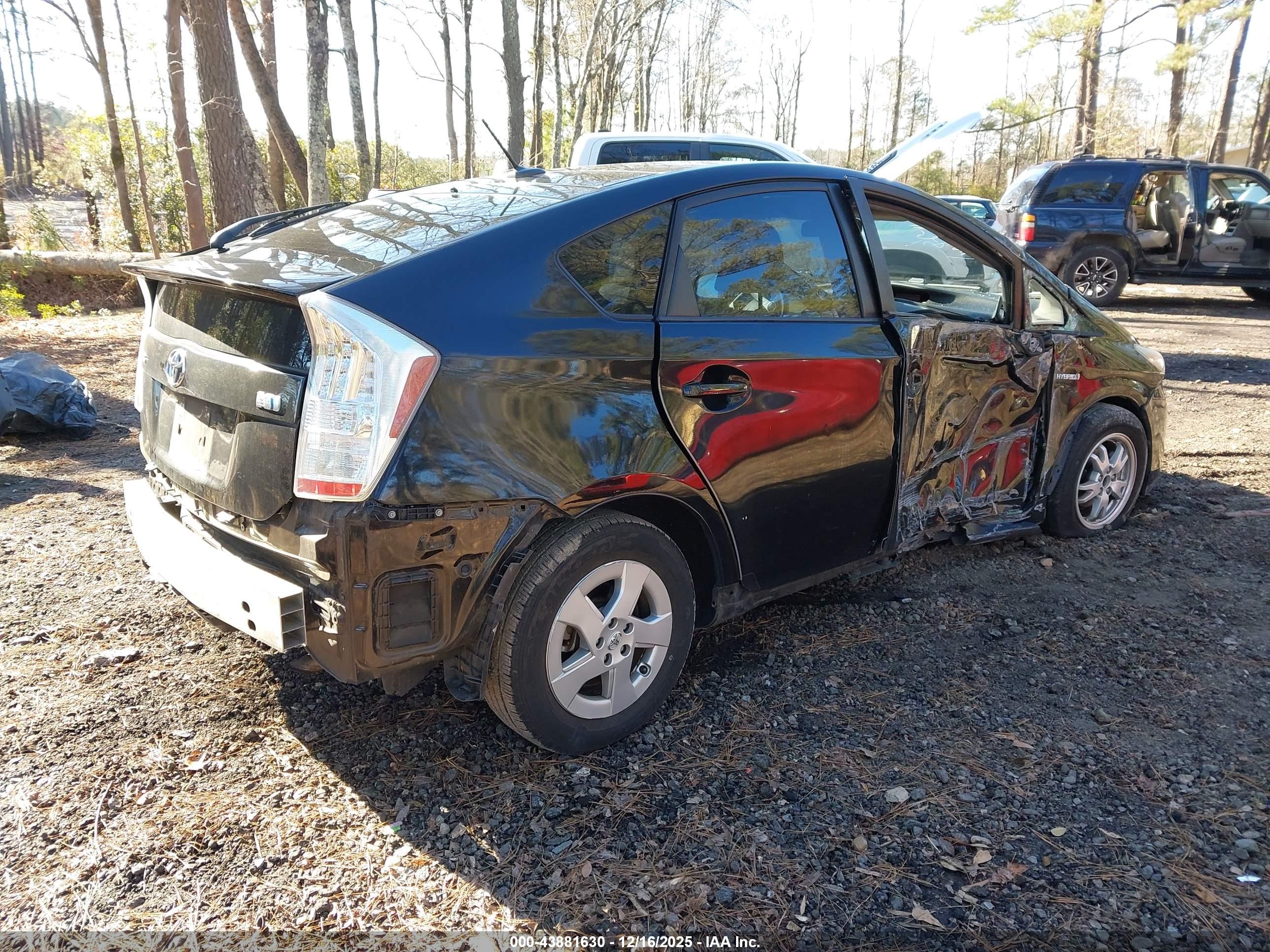 TOYOTA PRIUS image 4
