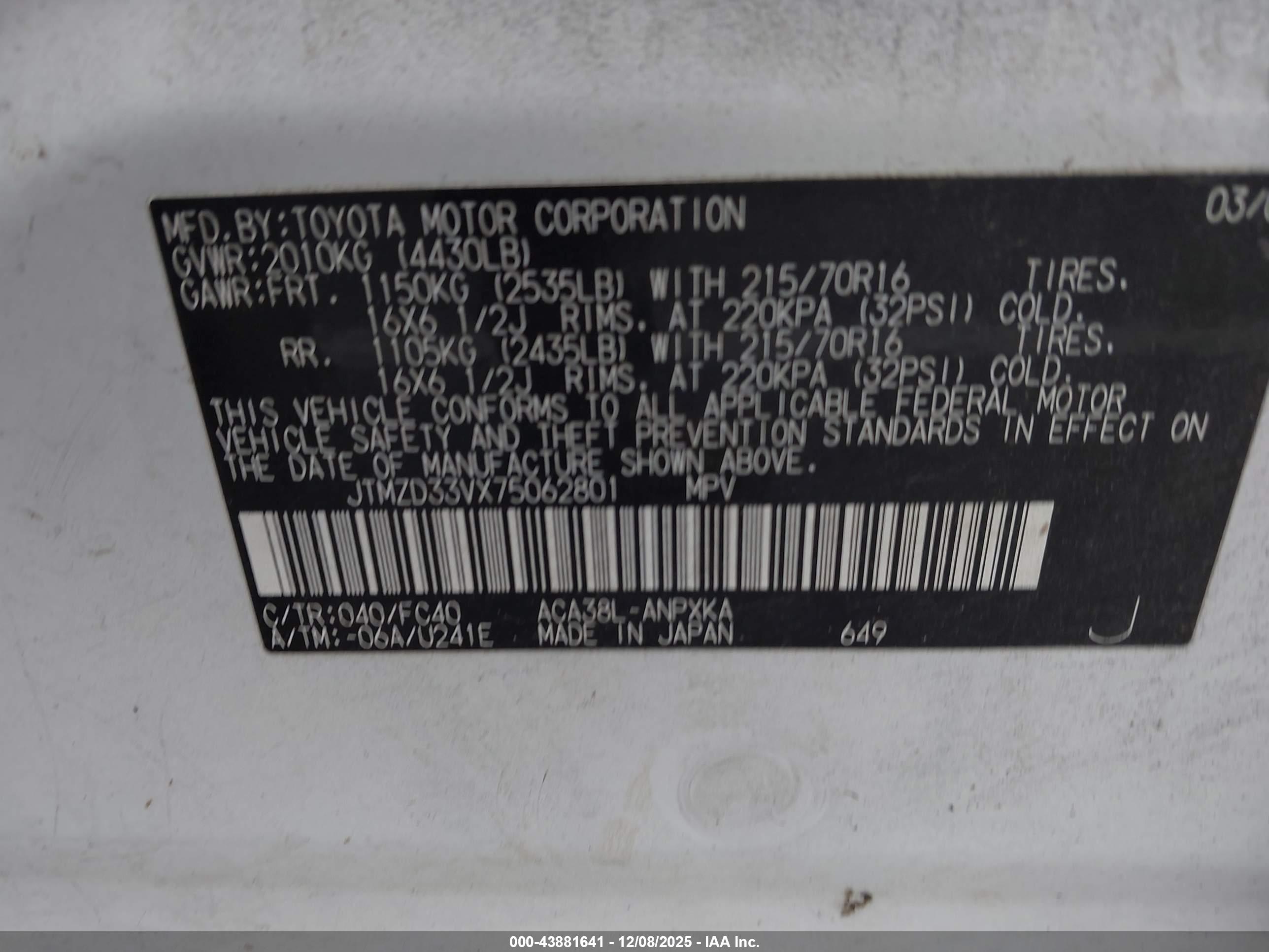 TOYOTA RAV4 image 9