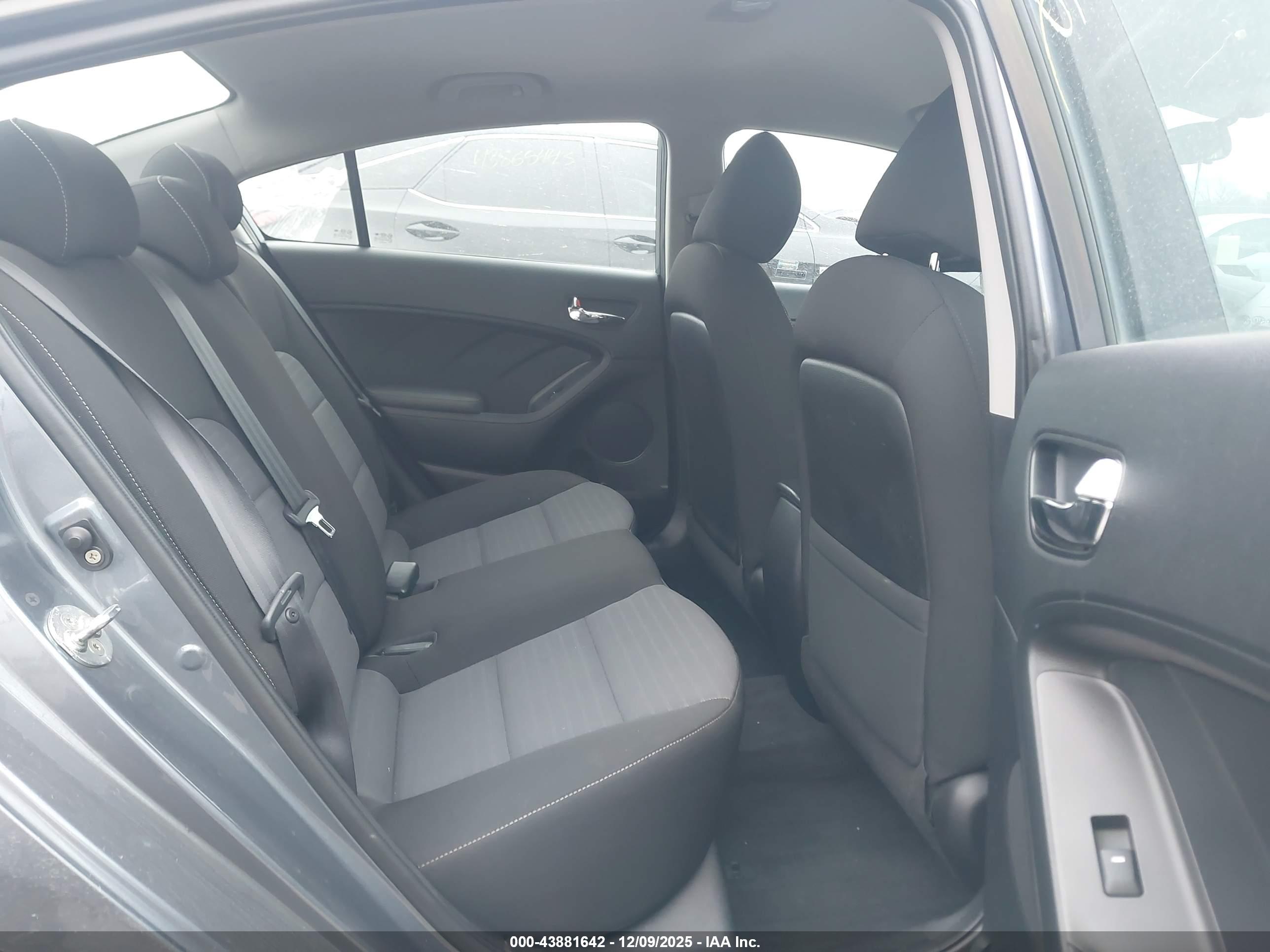 KIA FORTE image 8