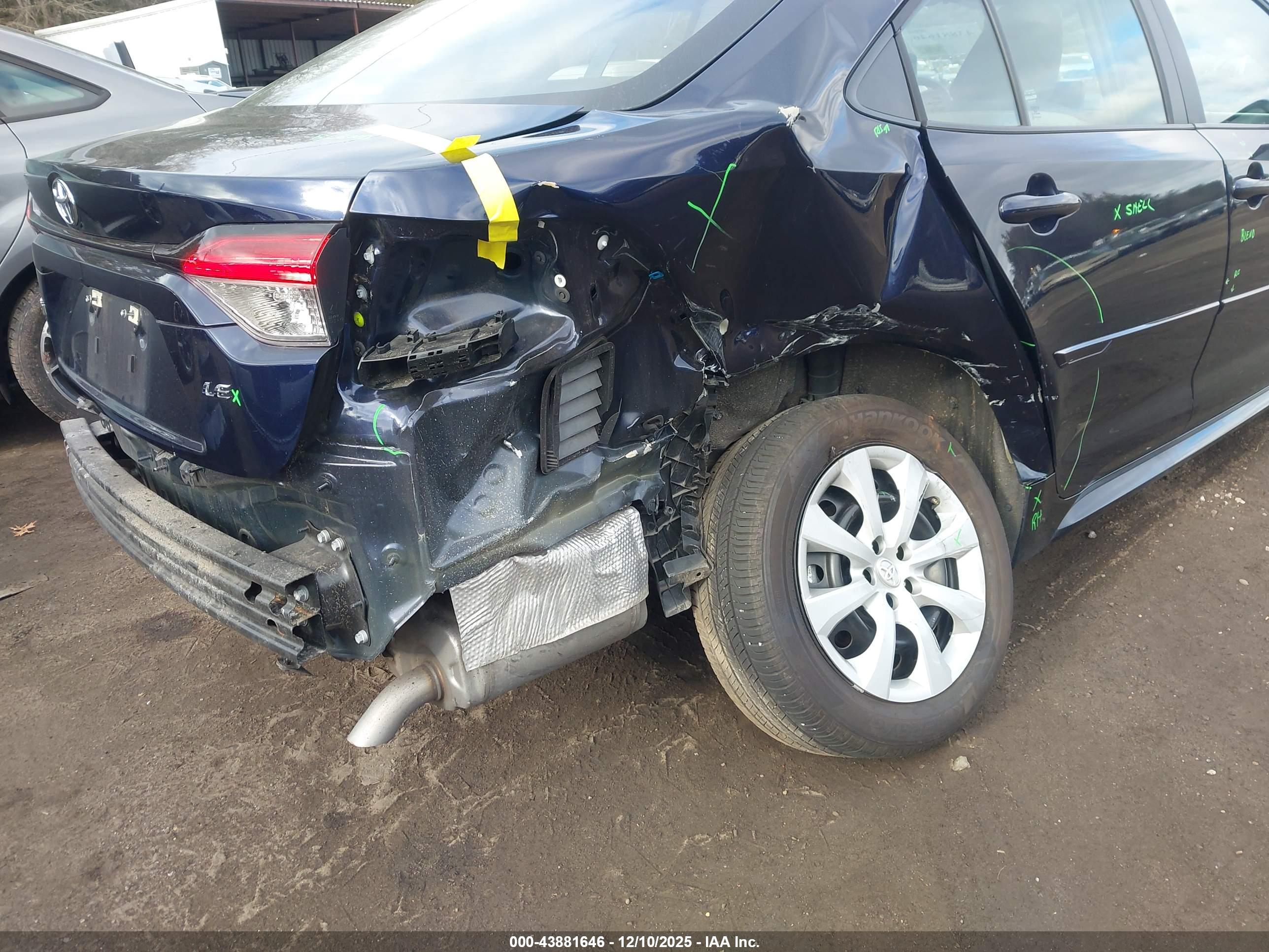 TOYOTA COROLLA image 6